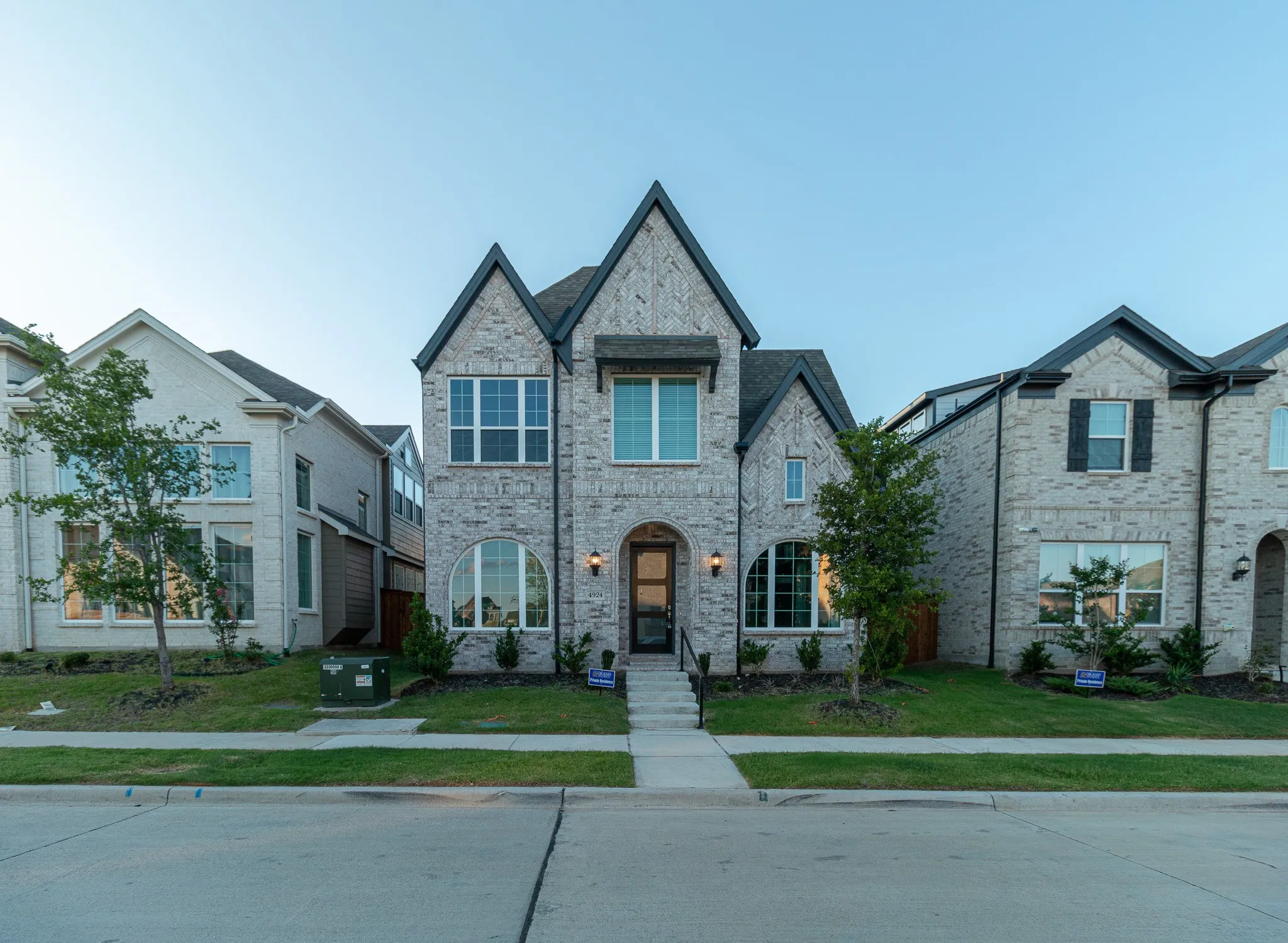 Single Family Residence For Rent in Collin County , 4924 Daybreak Drive, Mc Kinney, Texas 75070, 3 Bedroom, 4 Bathroom, 2 Garage spaces, 3,480 Sqft, built in 2024, mls#21404216, Real Estate Agent in Mc Kinney, Homes For Rent in Collin county, Homes For Rent in Mc Kinney, Realtor in Mc Kinney Texas, Real Estate Brokerage Independent Realty Texas, Luminita Cordes Realtor