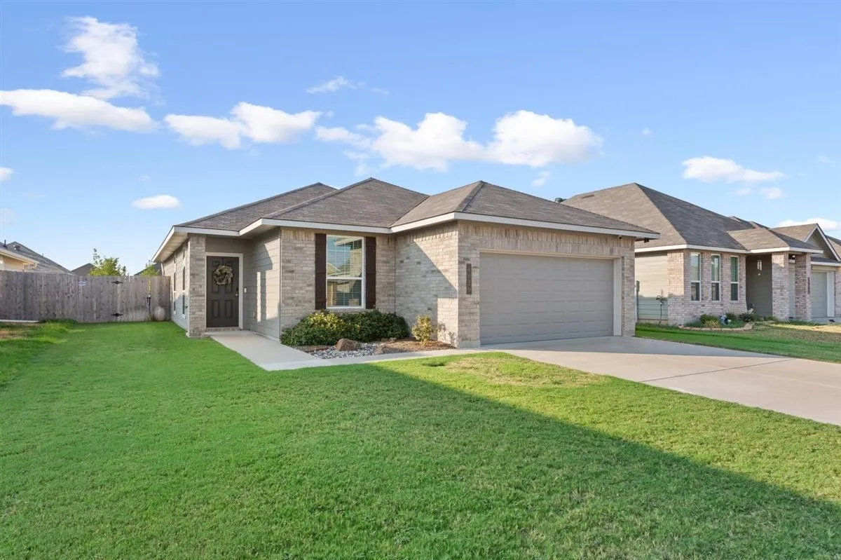 Single Family Residence For Sale in Mc Lennan County , 4029 Centerfire Road, Waco, Texas 76705, 3 Bedroom, 2 Bathroom, 2 Garage spaces, 1,509 Sqft, built in 2023, mls#21398757, Real Estate Agent in Waco, Homes For Sale in Mc Lennan county, Homes For Sale in Waco, Realtor in Waco Texas, Real Estate Brokerage Independent Realty Texas, Luminita Cordes Realtor