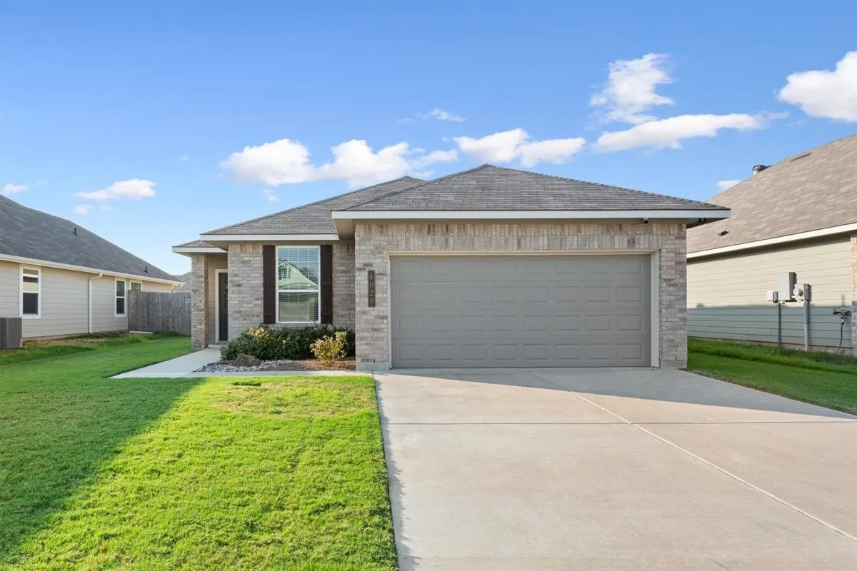 Single Family Residence For Sale in Mc Lennan County , 4029 Centerfire Road, Waco, Texas 76705, 3 Bedroom, 2 Bathroom, 2 Garage spaces, 1,509 Sqft, built in 2023, mls#21398757, Real Estate Agent in Waco, Homes For Sale in Mc Lennan county, Homes For Sale in Waco, Realtor in Waco Texas, Real Estate Brokerage Independent Realty Texas, Luminita Cordes Realtor