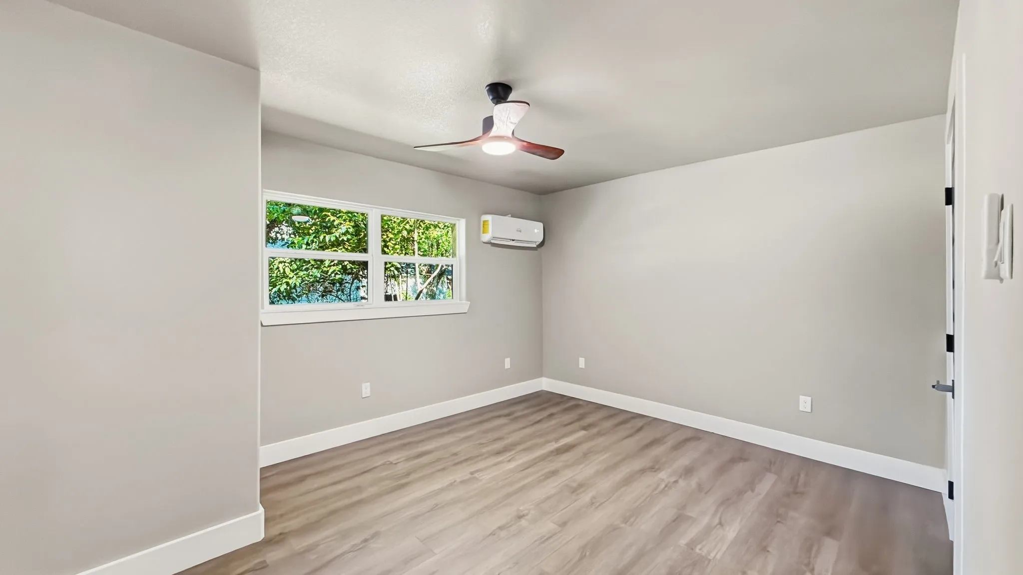 Single Family Residence For Sale in Tarrant County , 4216 Bonita Drive, Fort Worth, Texas 76114, 3 Bedroom, 2 Bathroom, Garage spaces, 1,469 Sqft, built in 1950, mls#21404072, Real Estate Agent in Fort Worth, Homes For Sale in Tarrant county, Homes For Sale in Fort Worth, Realtor in Fort Worth Texas, Real Estate Brokerage Independent Realty Texas, Luminita Cordes Realtor