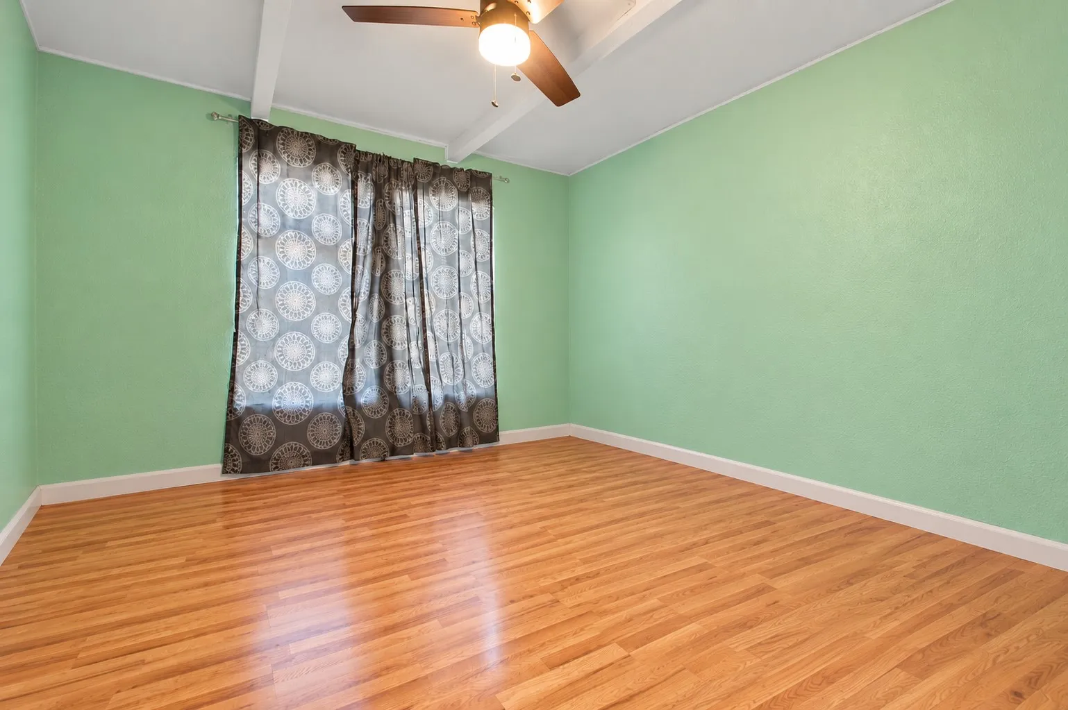 Duplex For Sale in Tarrant County , 2306 Ross Avenue 100, Fort Worth, Texas 76164, 4 Bedroom, 2 Bathroom, Garage spaces, 0 Sqft, built in 1981, mls#21400601, Real Estate Agent in Fort Worth, Homes For Sale in Tarrant county, Homes For Sale in Fort Worth, Realtor in Fort Worth Texas, Real Estate Brokerage Independent Realty Texas, Luminita Cordes Realtor