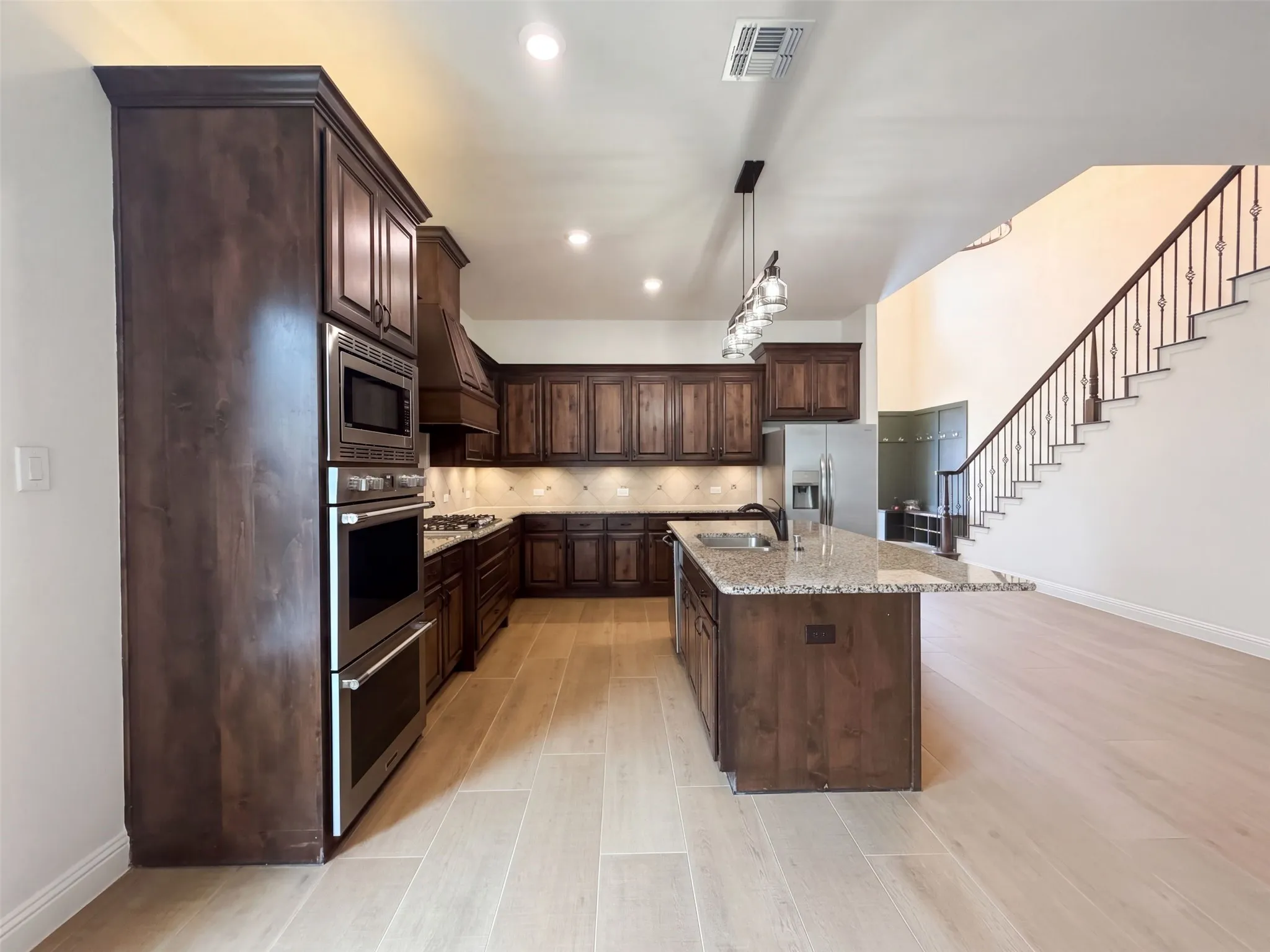 Single Family Residence For Sale in Collin County , 7913 Caddo Cove, Mc Kinney, Texas 75071, 4 Bedroom, 4 Bathroom, 3 Garage spaces, 3,765 Sqft, built in 2017, mls#21404204, Real Estate Agent in Mc Kinney, Homes For Sale in Collin county, Homes For Sale in Mc Kinney, Realtor in Mc Kinney Texas, Real Estate Brokerage Independent Realty Texas, Luminita Cordes Realtor