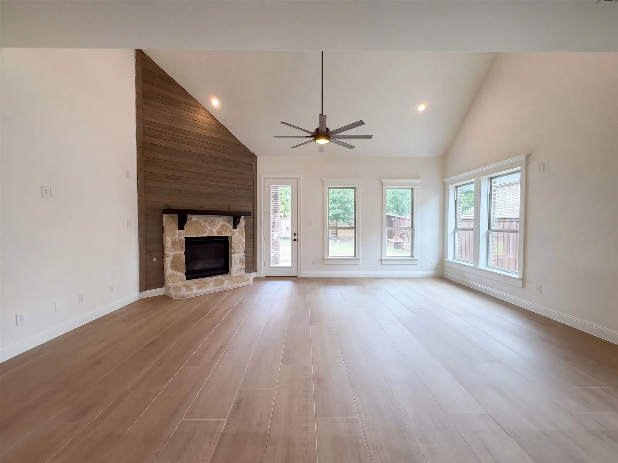 Single Family Residence For Sale in Collin County , 7913 Caddo Cove, Mc Kinney, Texas 75071, 4 Bedroom, 4 Bathroom, 3 Garage spaces, 3,765 Sqft, built in 2017, mls#21404204, Real Estate Agent in Mc Kinney, Homes For Sale in Collin county, Homes For Sale in Mc Kinney, Realtor in Mc Kinney Texas, Real Estate Brokerage Independent Realty Texas, Luminita Cordes Realtor
