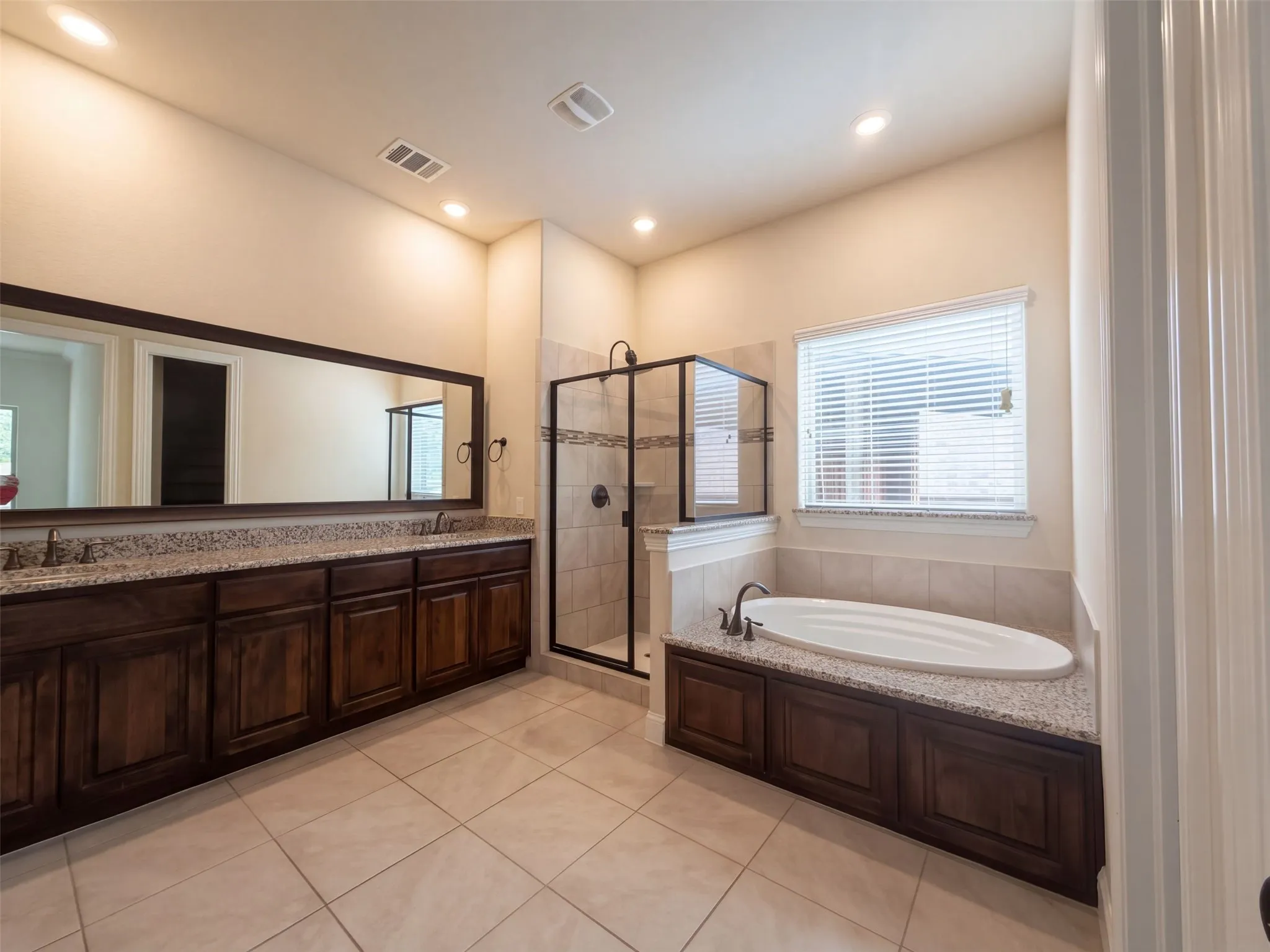 Single Family Residence For Sale in Collin County , 7913 Caddo Cove, Mc Kinney, Texas 75071, 4 Bedroom, 4 Bathroom, 3 Garage spaces, 3,765 Sqft, built in 2017, mls#21404204, Real Estate Agent in Mc Kinney, Homes For Sale in Collin county, Homes For Sale in Mc Kinney, Realtor in Mc Kinney Texas, Real Estate Brokerage Independent Realty Texas, Luminita Cordes Realtor