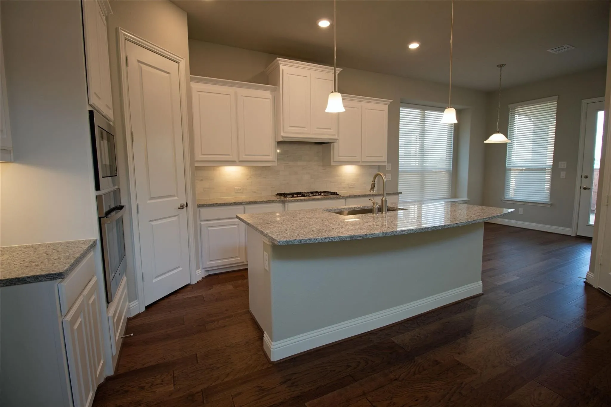 Single Family Residence For Rent in Collin County , 7235 Sanctuary, Frisco, Texas 75033, 4 Bedroom, 4 Bathroom, 2 Garage spaces, 2,629 Sqft, built in 2019, mls#21404223, Real Estate Agent in Frisco, Homes For Rent in Collin county, Homes For Rent in Frisco, Realtor in Frisco Texas, Real Estate Brokerage Independent Realty Texas, Luminita Cordes Realtor