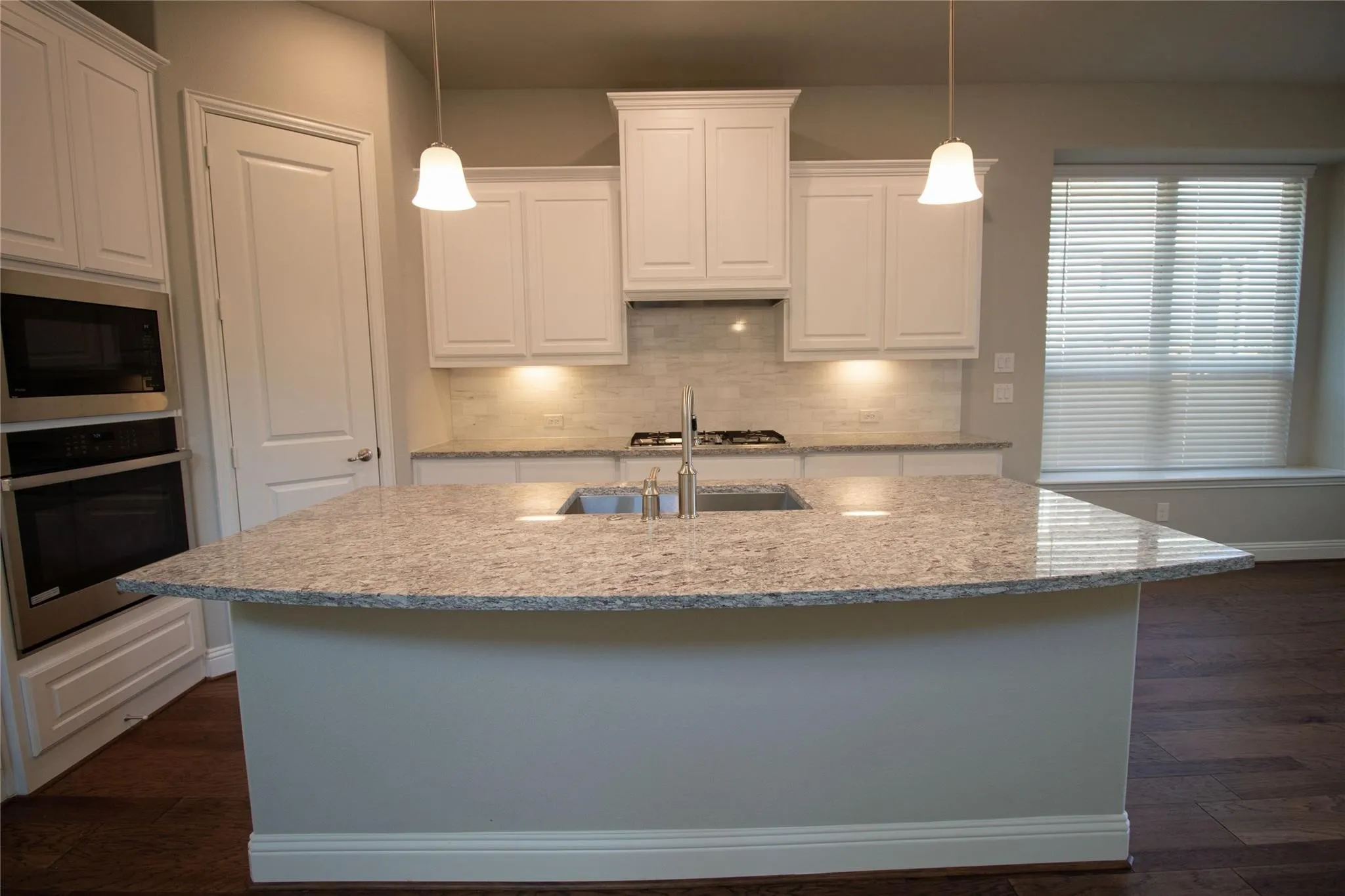 Single Family Residence For Rent in Collin County , 7235 Sanctuary, Frisco, Texas 75033, 4 Bedroom, 4 Bathroom, 2 Garage spaces, 2,629 Sqft, built in 2019, mls#21404223, Real Estate Agent in Frisco, Homes For Rent in Collin county, Homes For Rent in Frisco, Realtor in Frisco Texas, Real Estate Brokerage Independent Realty Texas, Luminita Cordes Realtor