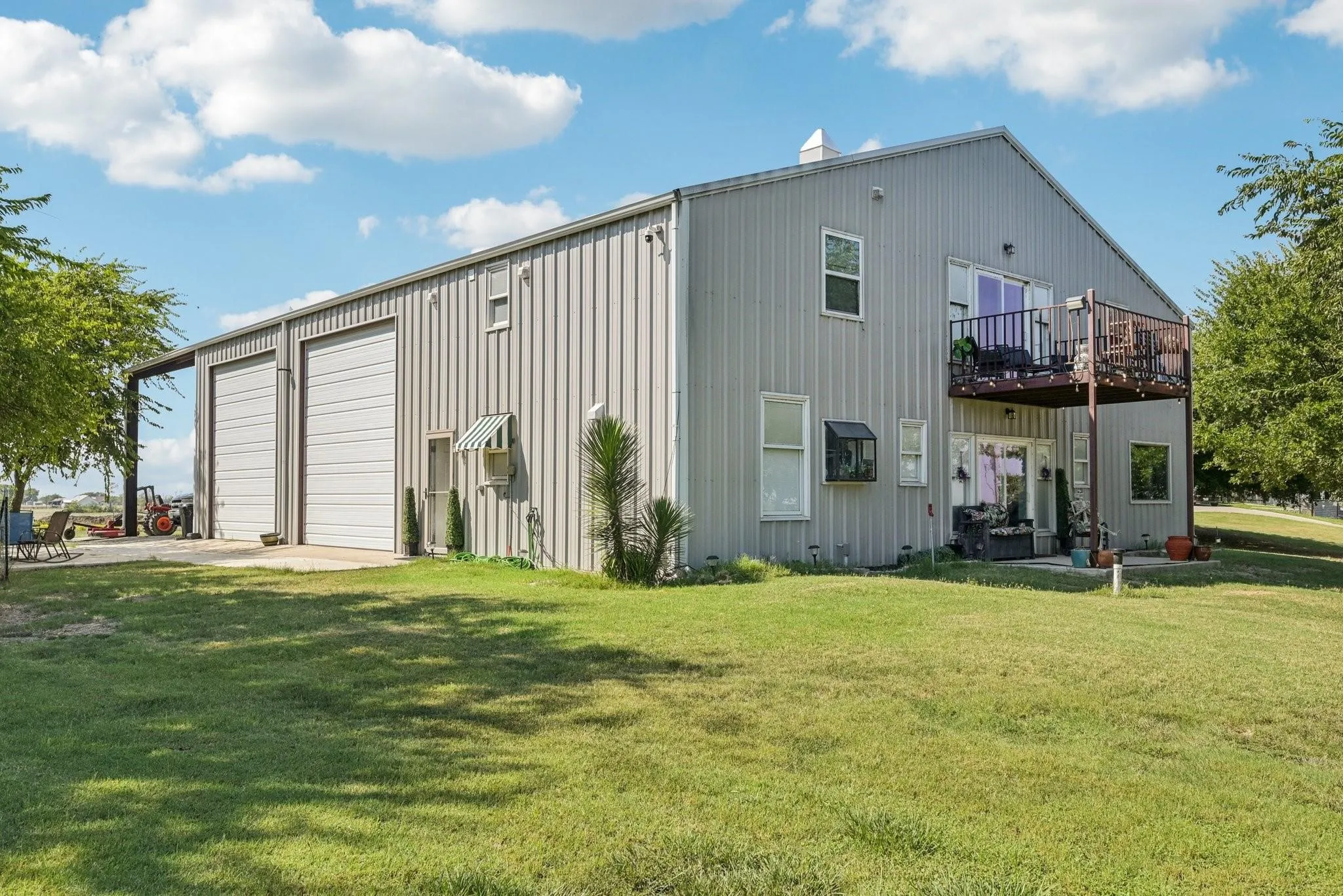 Farm For Sale in Cooke County , 169 Chisam Road, Valley View, Texas 76272, 3 Bedroom, 3 Bathroom, 6 Garage spaces, 2,083 Sqft, built in 2019, mls#21404205, Real Estate Agent in Valley View, Homes For Sale in Cooke county, Homes For Sale in Valley View, Realtor in Valley View Texas, Real Estate Brokerage Independent Realty Texas, Luminita Cordes Realtor