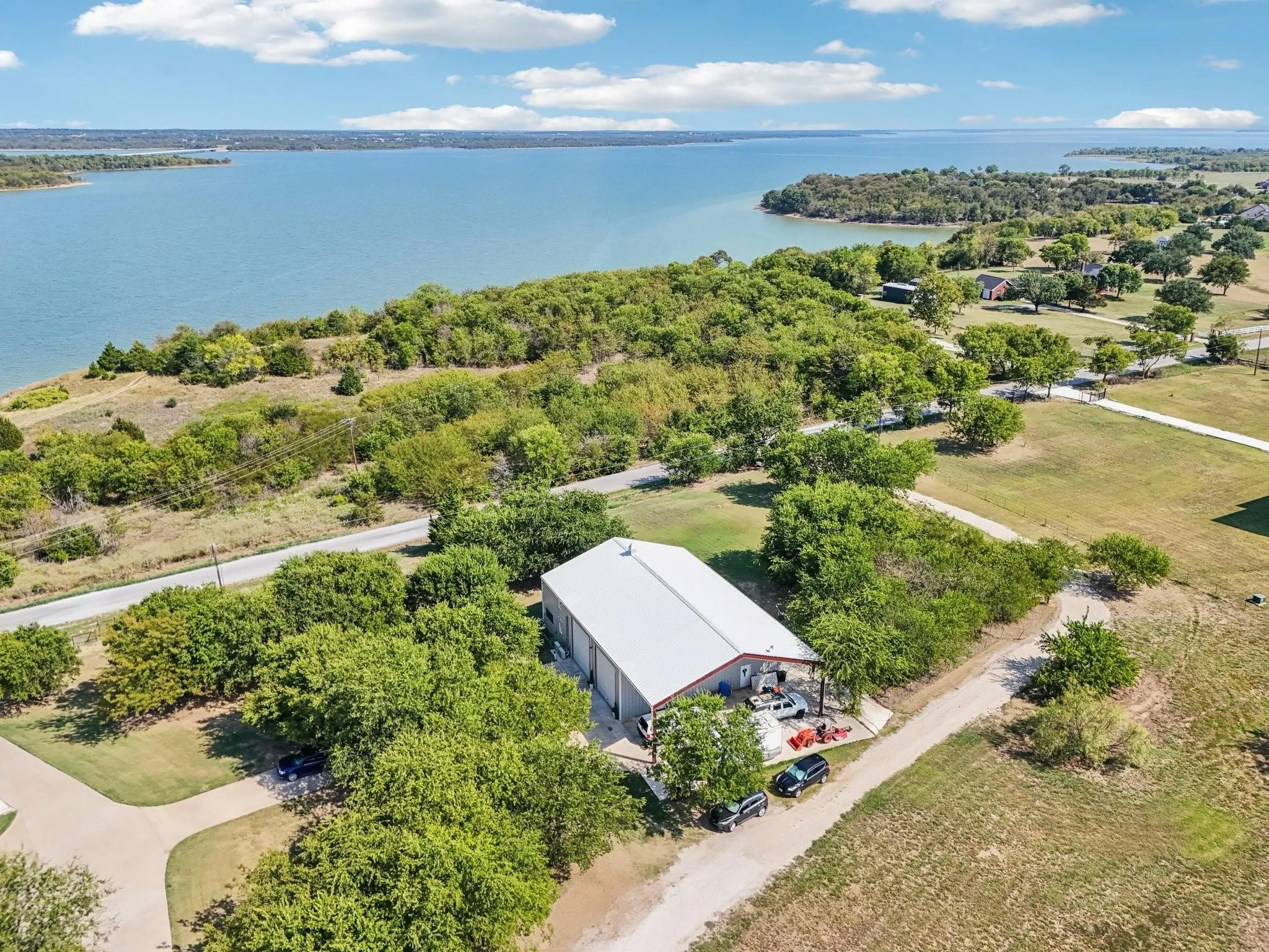 Farm For Sale in Cooke County , 169 Chisam Road, Valley View, Texas 76272, 3 Bedroom, 3 Bathroom, 6 Garage spaces, 2,083 Sqft, built in 2019, mls#21404205, Real Estate Agent in Valley View, Homes For Sale in Cooke county, Homes For Sale in Valley View, Realtor in Valley View Texas, Real Estate Brokerage Independent Realty Texas, Luminita Cordes Realtor