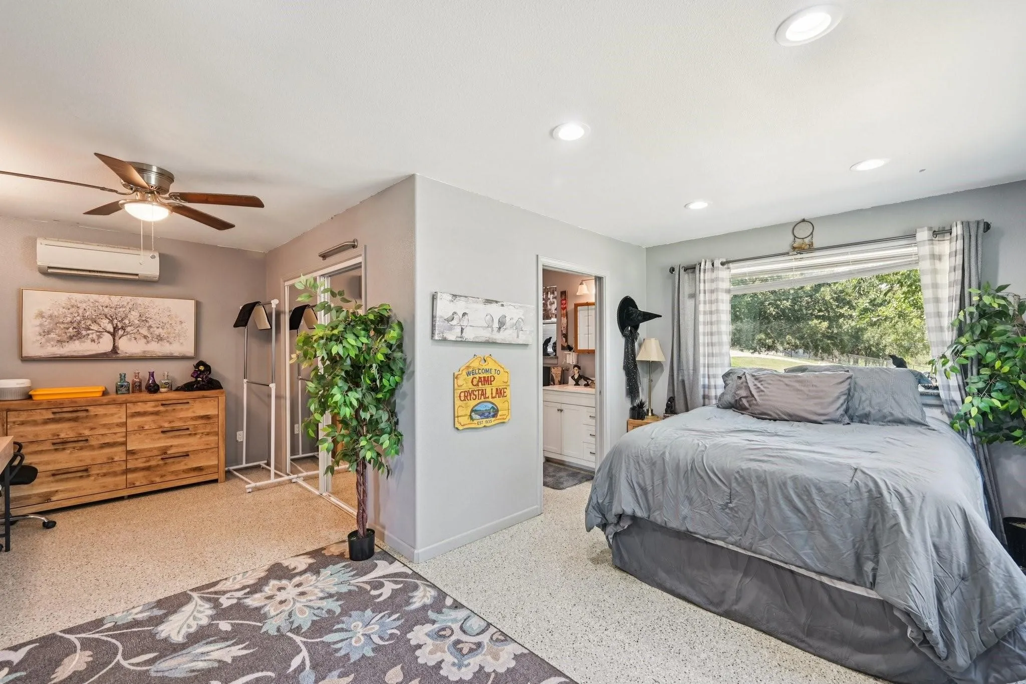 Farm For Sale in Cooke County , 169 Chisam Road, Valley View, Texas 76272, 3 Bedroom, 3 Bathroom, 6 Garage spaces, 2,083 Sqft, built in 2019, mls#21404205, Real Estate Agent in Valley View, Homes For Sale in Cooke county, Homes For Sale in Valley View, Realtor in Valley View Texas, Real Estate Brokerage Independent Realty Texas, Luminita Cordes Realtor