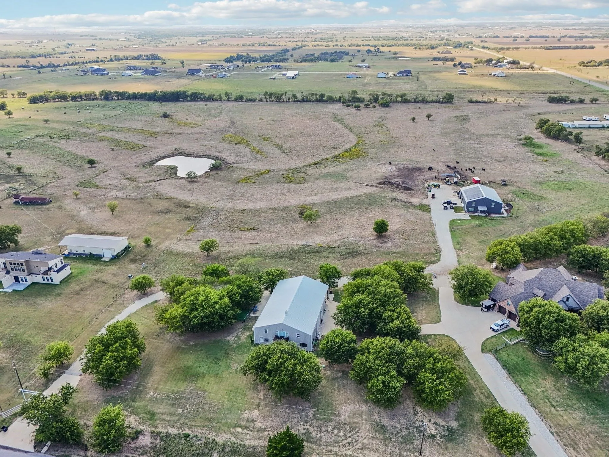 Farm For Sale in Cooke County , 169 Chisam Road, Valley View, Texas 76272, 3 Bedroom, 3 Bathroom, 6 Garage spaces, 2,083 Sqft, built in 2019, mls#21404205, Real Estate Agent in Valley View, Homes For Sale in Cooke county, Homes For Sale in Valley View, Realtor in Valley View Texas, Real Estate Brokerage Independent Realty Texas, Luminita Cordes Realtor