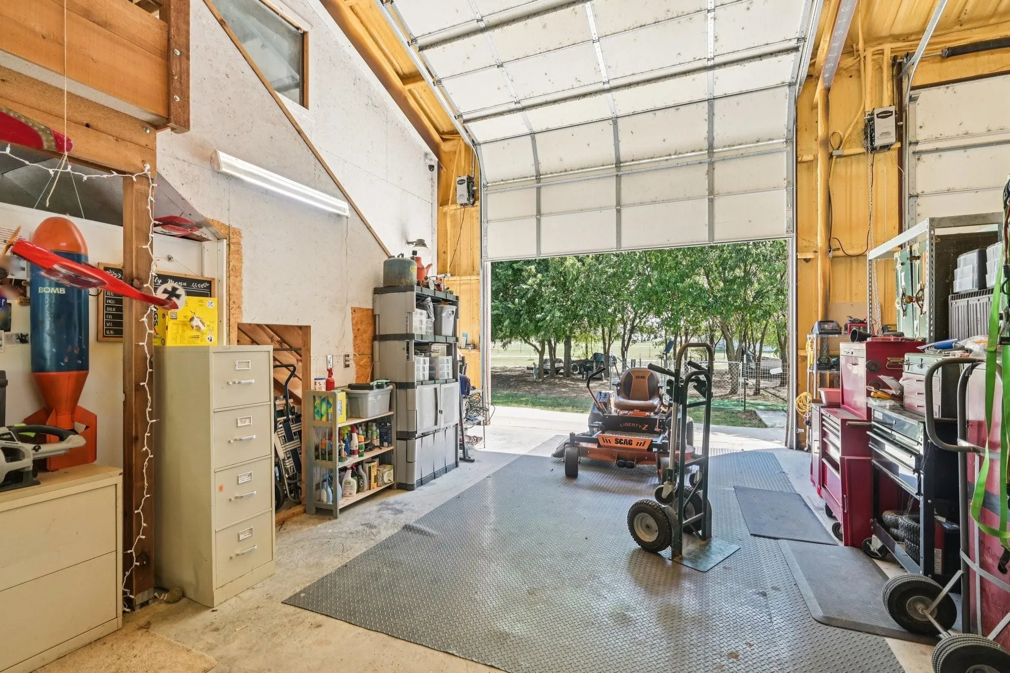 Farm For Sale in Cooke County , 169 Chisam Road, Valley View, Texas 76272, 3 Bedroom, 3 Bathroom, 6 Garage spaces, 2,083 Sqft, built in 2019, mls#21404205, Real Estate Agent in Valley View, Homes For Sale in Cooke county, Homes For Sale in Valley View, Realtor in Valley View Texas, Real Estate Brokerage Independent Realty Texas, Luminita Cordes Realtor