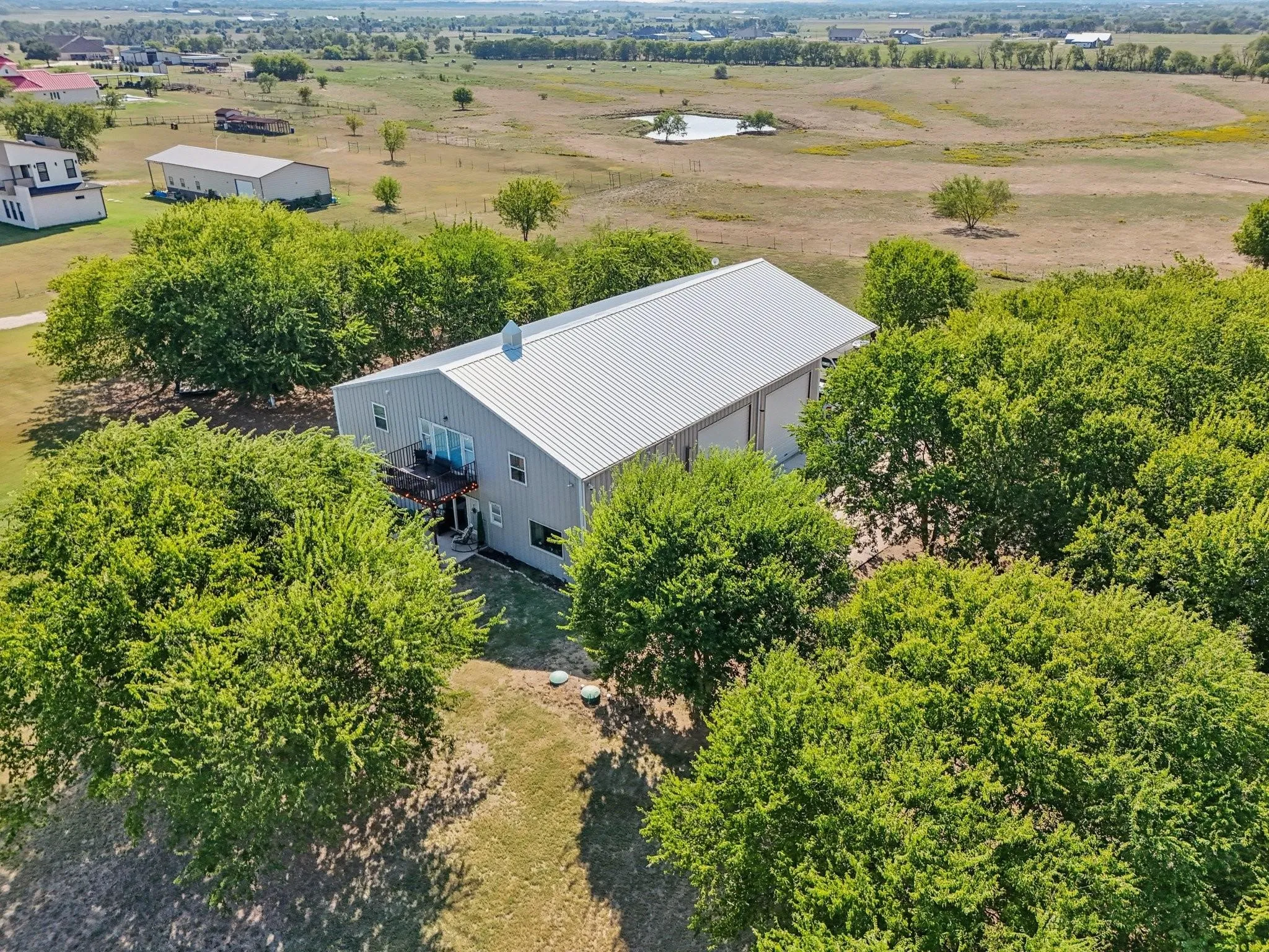 Farm For Sale in Cooke County , 169 Chisam Road, Valley View, Texas 76272, 3 Bedroom, 3 Bathroom, 6 Garage spaces, 2,083 Sqft, built in 2019, mls#21404205, Real Estate Agent in Valley View, Homes For Sale in Cooke county, Homes For Sale in Valley View, Realtor in Valley View Texas, Real Estate Brokerage Independent Realty Texas, Luminita Cordes Realtor