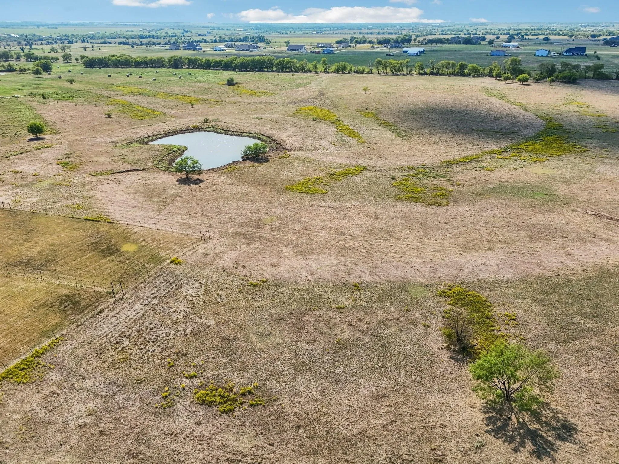 Farm For Sale in Cooke County , 169 Chisam Road, Valley View, Texas 76272, 3 Bedroom, 3 Bathroom, 6 Garage spaces, 2,083 Sqft, built in 2019, mls#21404205, Real Estate Agent in Valley View, Homes For Sale in Cooke county, Homes For Sale in Valley View, Realtor in Valley View Texas, Real Estate Brokerage Independent Realty Texas, Luminita Cordes Realtor