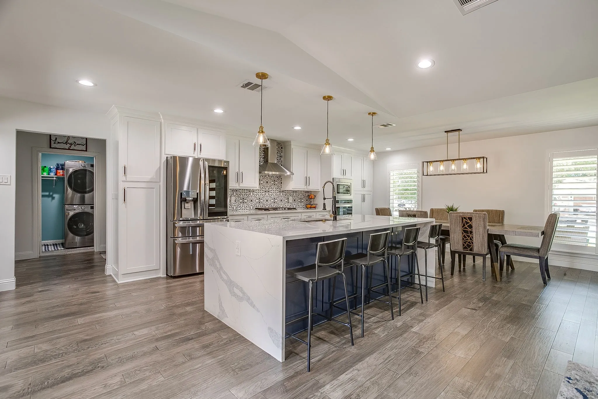 Single Family Residence For Rent in Tarrant County , 400 Glenn Drive, Hurst, Texas 76053, 3 Bedroom, 2 Bathroom, 2 Garage spaces, 2,619 Sqft, built in 1967, mls#21403950, Real Estate Agent in Hurst, Homes For Rent in Tarrant county, Homes For Rent in Hurst, Realtor in Hurst Texas, Real Estate Brokerage Independent Realty Texas, Luminita Cordes Realtor