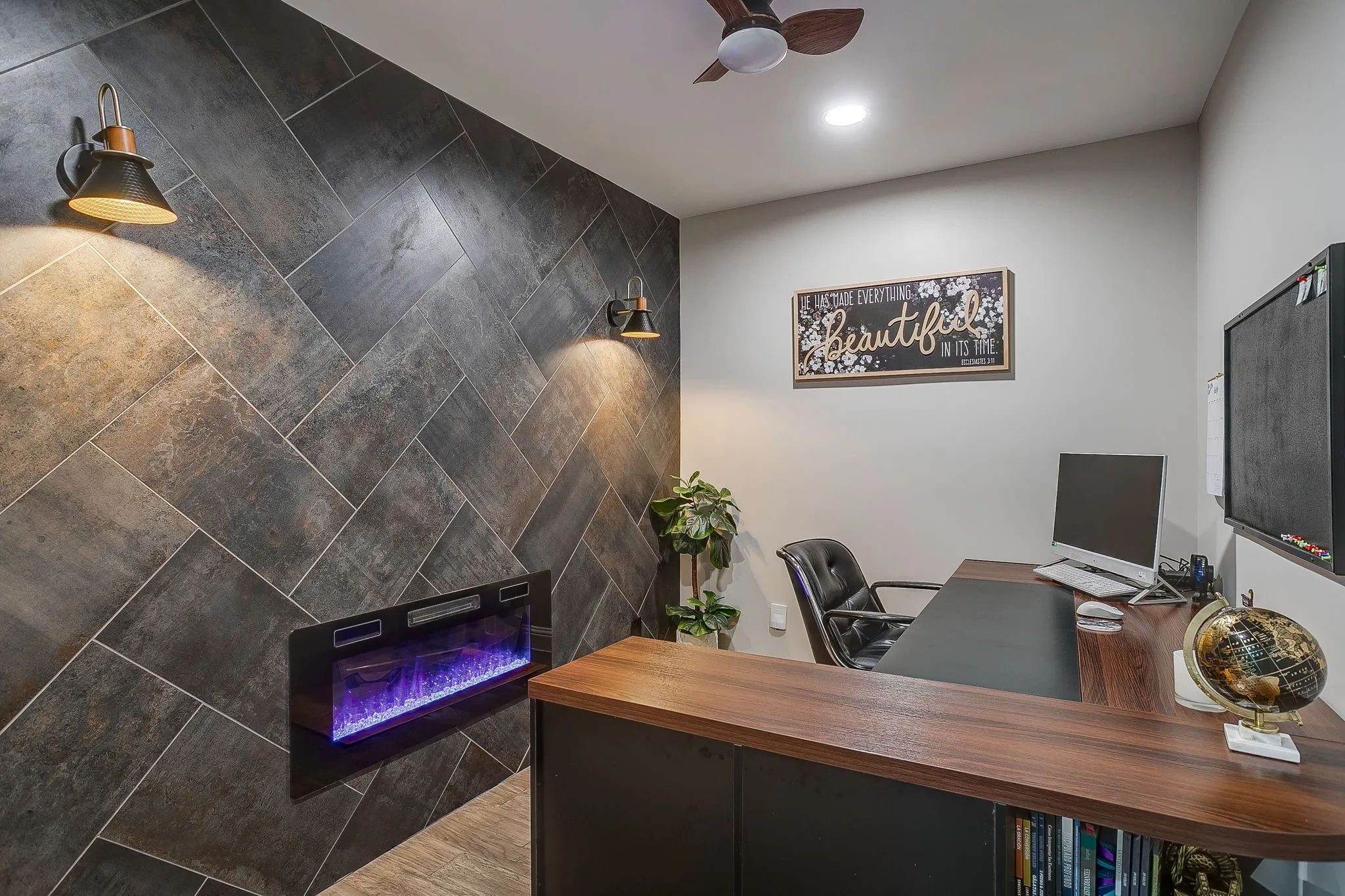 Single Family Residence For Rent in Tarrant County , 400 Glenn Drive, Hurst, Texas 76053, 3 Bedroom, 2 Bathroom, 2 Garage spaces, 2,619 Sqft, built in 1967, mls#21403950, Real Estate Agent in Hurst, Homes For Rent in Tarrant county, Homes For Rent in Hurst, Realtor in Hurst Texas, Real Estate Brokerage Independent Realty Texas, Luminita Cordes Realtor