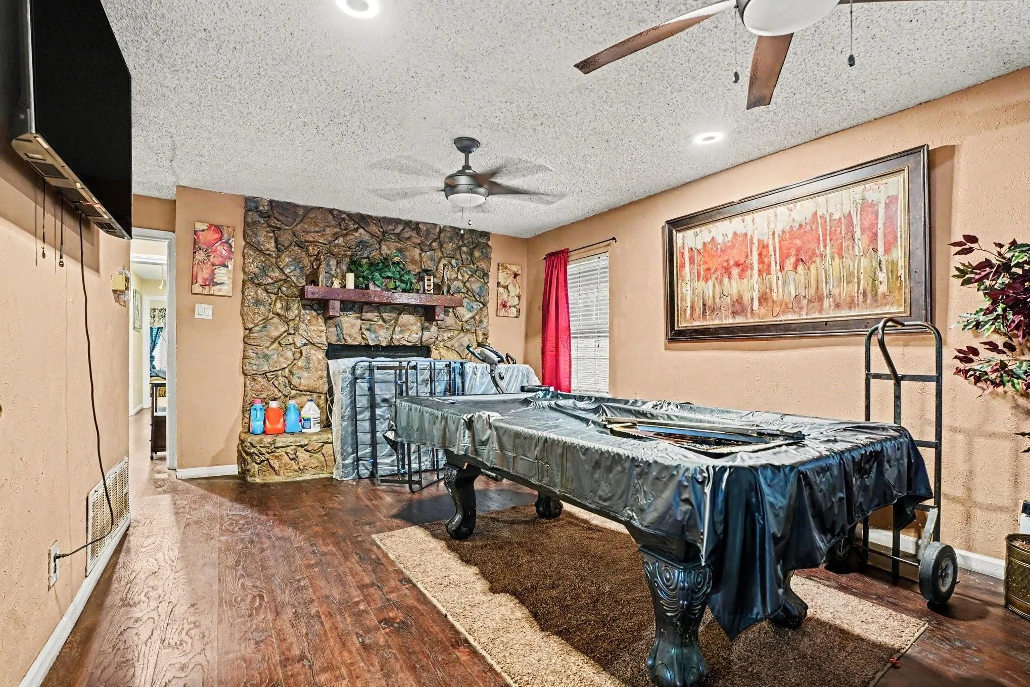 Single Family Residence For Rent in Dallas County , 737 Judy Lane, Seagoville, Texas 75159, 3 Bedroom, 2 Bathroom, 2 Garage spaces, 1,900 Sqft, built in 1955, mls#21404221, Real Estate Agent in Seagoville, Homes For Rent in Dallas county, Homes For Rent in Seagoville, Realtor in Seagoville Texas, Real Estate Brokerage Independent Realty Texas, Luminita Cordes Realtor