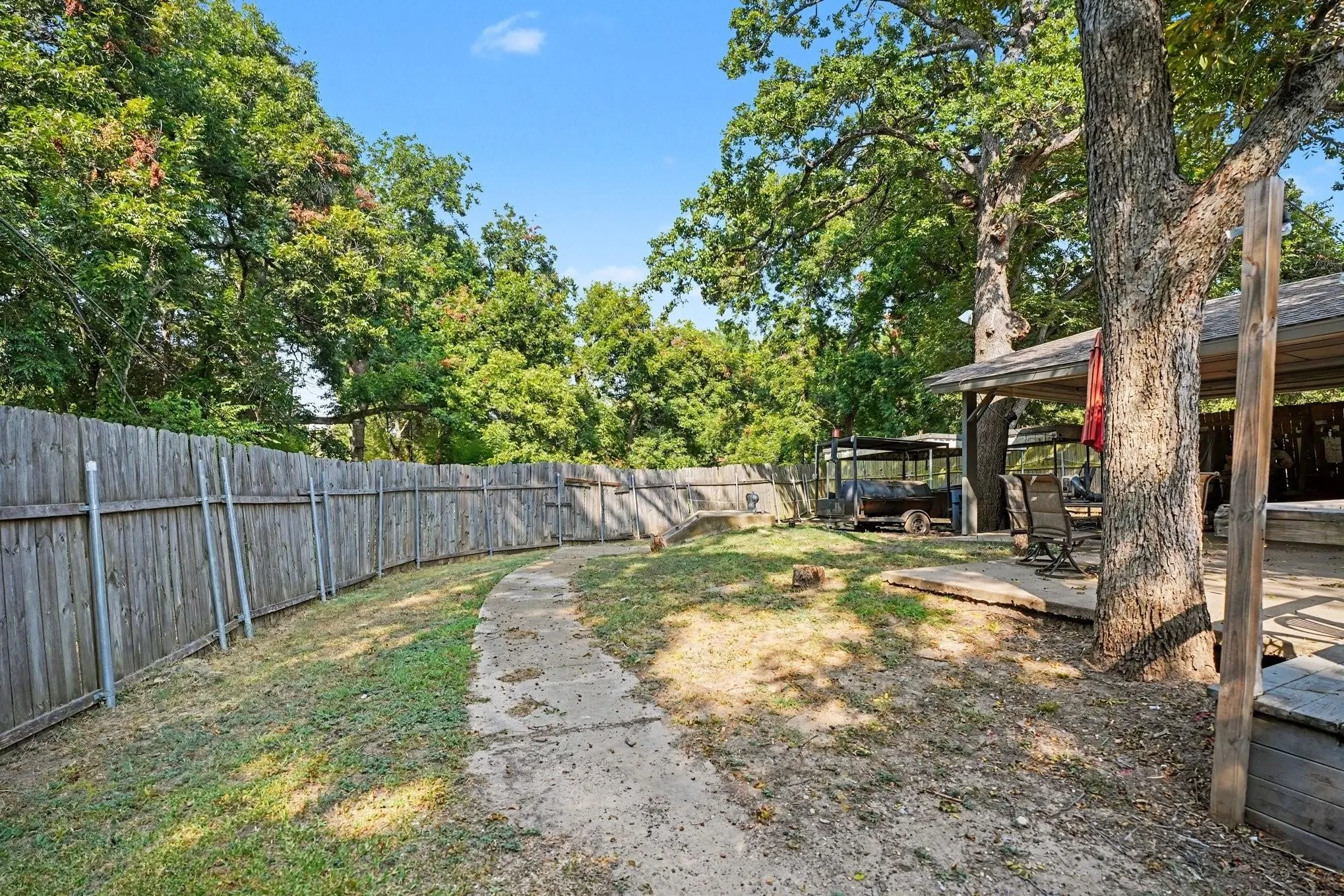Single Family Residence For Rent in Dallas County , 737 Judy Lane, Seagoville, Texas 75159, 3 Bedroom, 2 Bathroom, 2 Garage spaces, 1,900 Sqft, built in 1955, mls#21404221, Real Estate Agent in Seagoville, Homes For Rent in Dallas county, Homes For Rent in Seagoville, Realtor in Seagoville Texas, Real Estate Brokerage Independent Realty Texas, Luminita Cordes Realtor