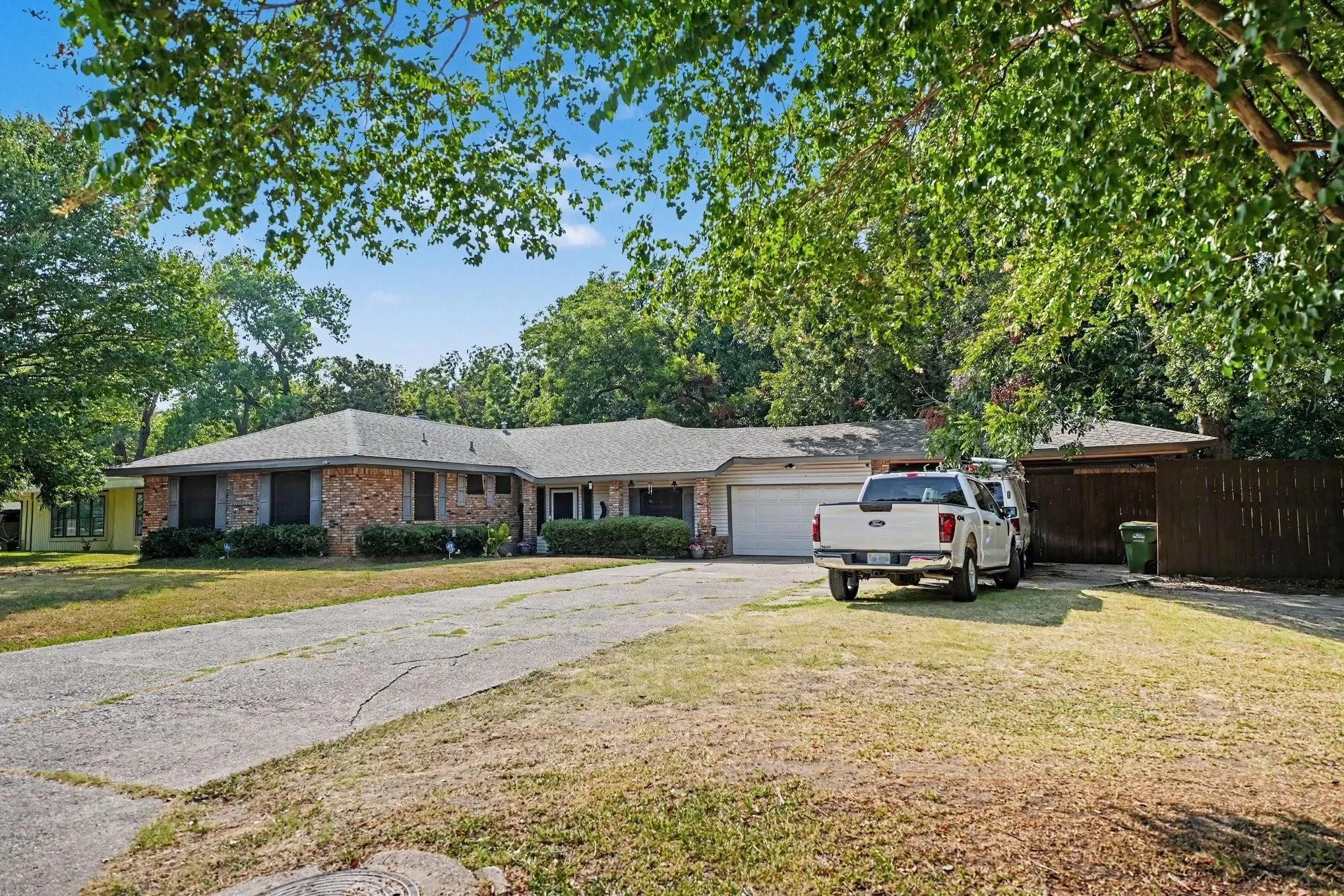 Single Family Residence For Rent in Dallas County , 737 Judy Lane, Seagoville, Texas 75159, 3 Bedroom, 2 Bathroom, 2 Garage spaces, 1,900 Sqft, built in 1955, mls#21404221, Real Estate Agent in Seagoville, Homes For Rent in Dallas county, Homes For Rent in Seagoville, Realtor in Seagoville Texas, Real Estate Brokerage Independent Realty Texas, Luminita Cordes Realtor