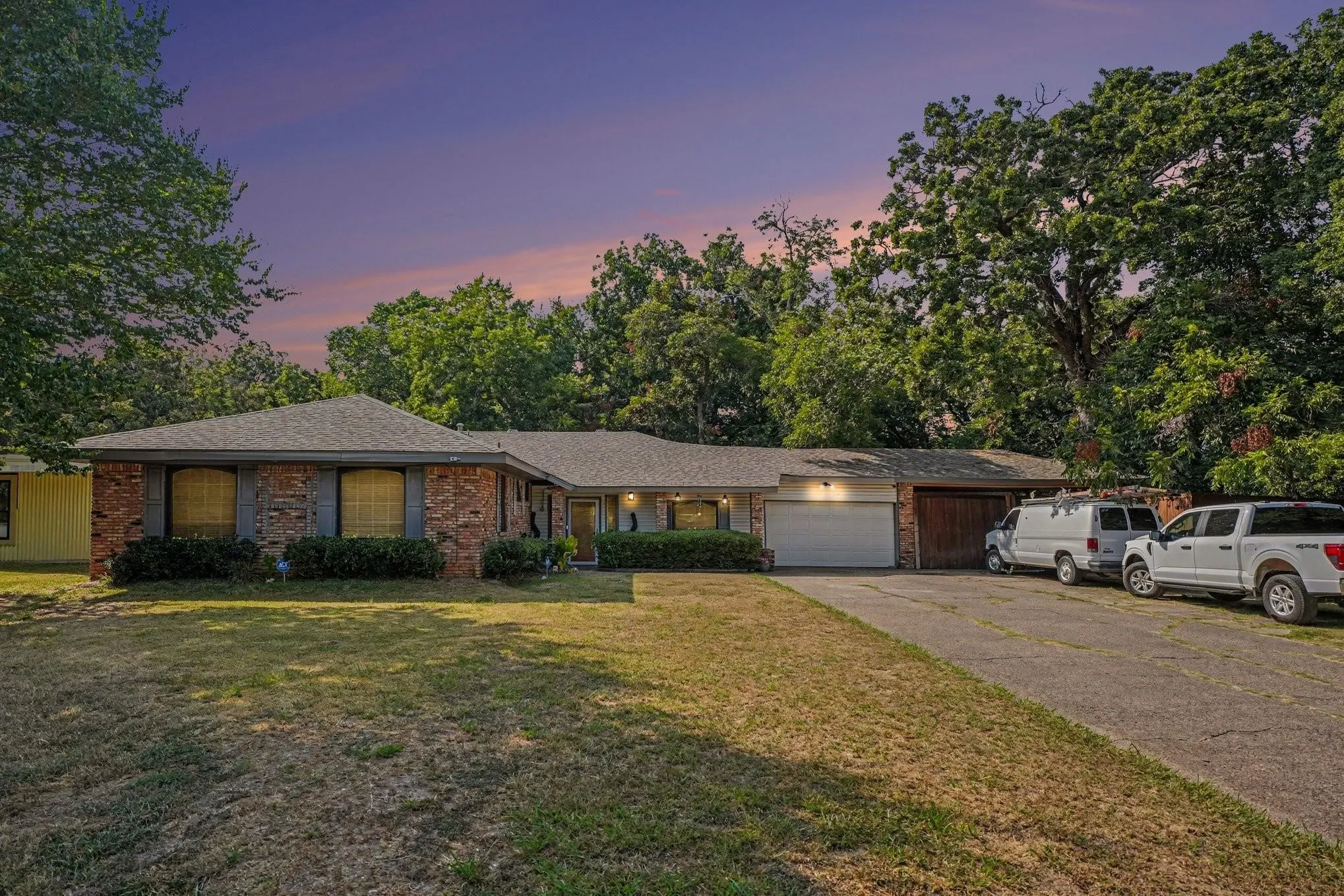 Single Family Residence For Rent in Dallas County , 737 Judy Lane, Seagoville, Texas 75159, 3 Bedroom, 2 Bathroom, 2 Garage spaces, 1,900 Sqft, built in 1955, mls#21404221, Real Estate Agent in Seagoville, Homes For Rent in Dallas county, Homes For Rent in Seagoville, Realtor in Seagoville Texas, Real Estate Brokerage Independent Realty Texas, Luminita Cordes Realtor