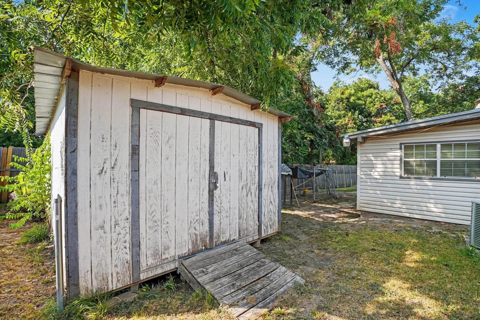Single Family Residence For Rent in Dallas County , 737 Judy Lane, Seagoville, Texas 75159, 3 Bedroom, 2 Bathroom, 2 Garage spaces, 1,900 Sqft, built in 1955, mls#21404221, Real Estate Agent in Seagoville, Homes For Rent in Dallas county, Homes For Rent in Seagoville, Realtor in Seagoville Texas, Real Estate Brokerage Independent Realty Texas, Luminita Cordes Realtor