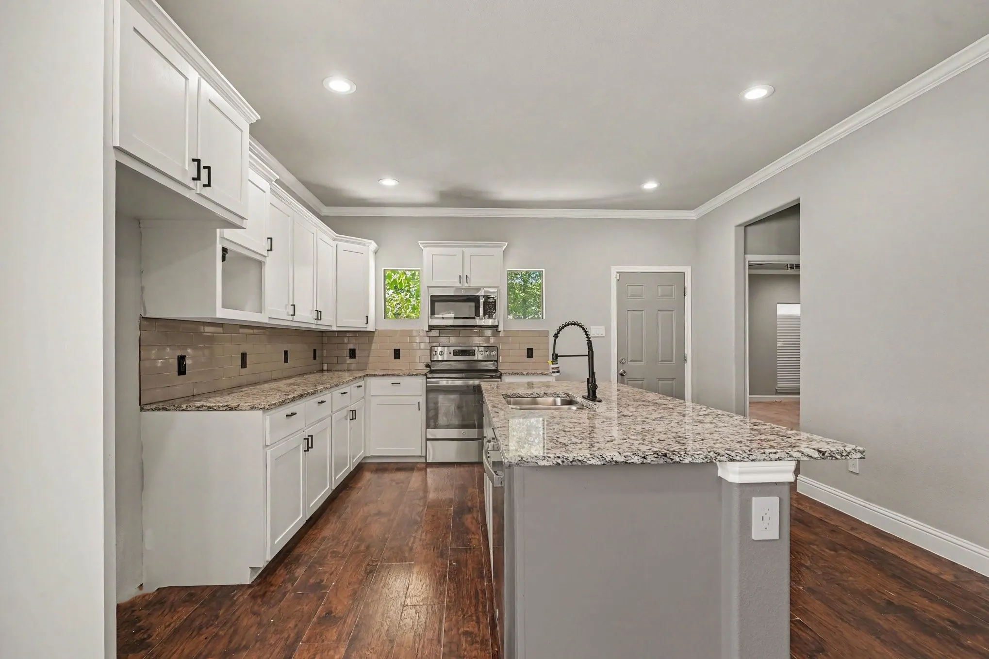 Single Family Residence For Sale in Dallas County , 4221 Cardinal Drive, Dallas, Texas 75216, 4 Bedroom, 2 Bathroom, 2 Garage spaces, 1,740 Sqft, built in 2021, mls#21401864, Real Estate Agent in Dallas, Homes For Sale in Dallas county, Homes For Sale in Dallas, Realtor in Dallas Texas, Real Estate Brokerage Independent Realty Texas, Luminita Cordes Realtor