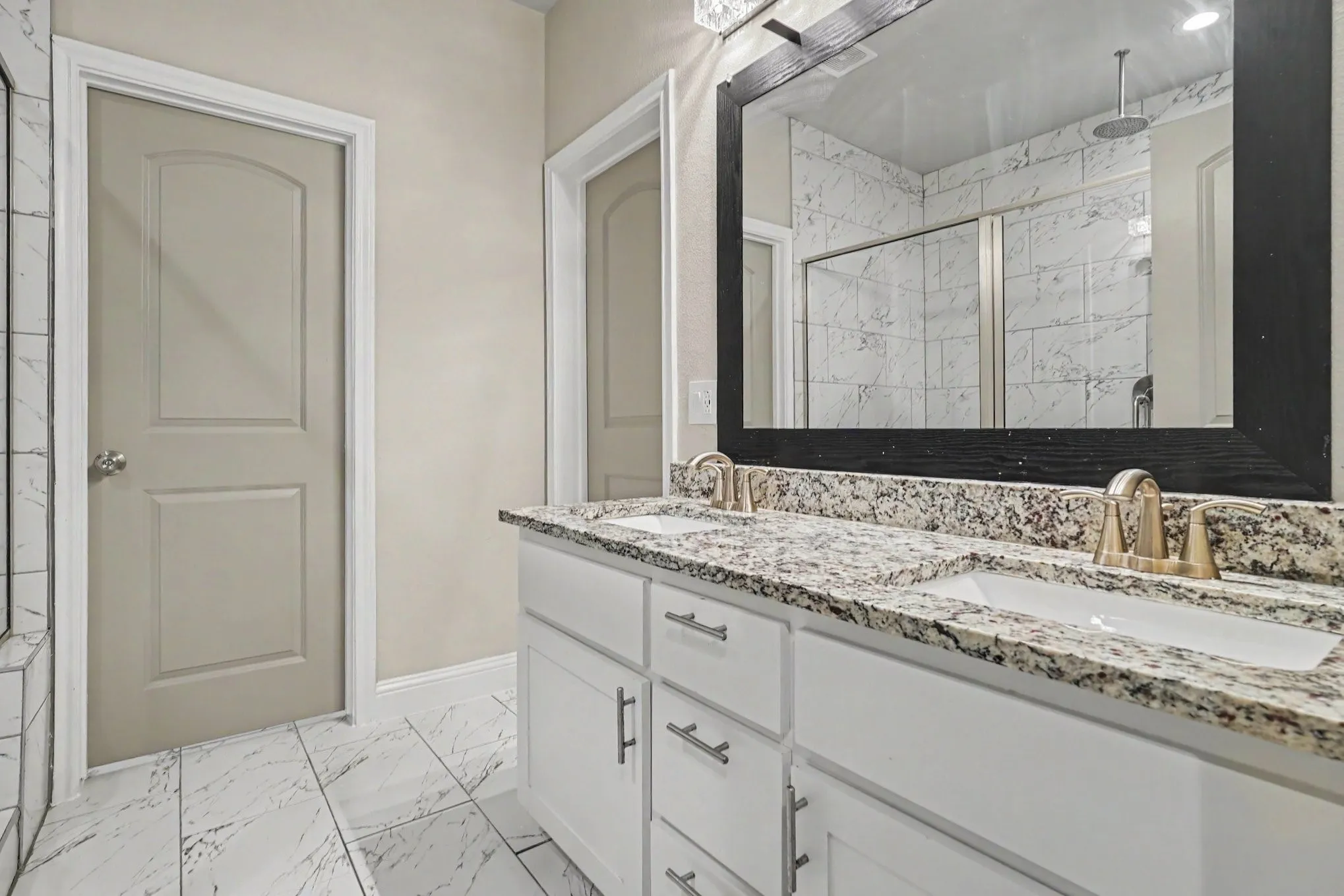 Single Family Residence For Sale in Dallas County , 4221 Cardinal Drive, Dallas, Texas 75216, 4 Bedroom, 2 Bathroom, 2 Garage spaces, 1,740 Sqft, built in 2021, mls#21401864, Real Estate Agent in Dallas, Homes For Sale in Dallas county, Homes For Sale in Dallas, Realtor in Dallas Texas, Real Estate Brokerage Independent Realty Texas, Luminita Cordes Realtor