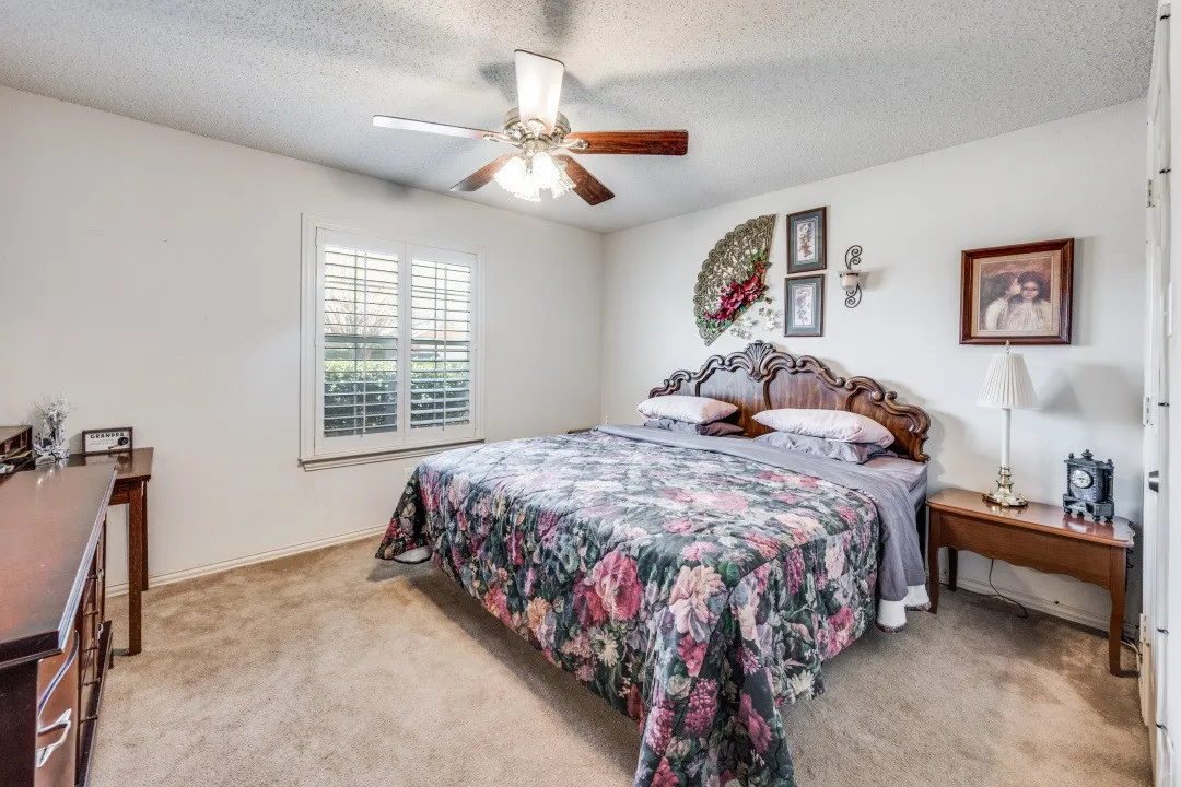 Single Family Residence For Sale in Tarrant County , 1606 Cancun Drive, Mansfield, Texas 76063, 4 Bedroom, 2 Bathroom, 2 Garage spaces, 1,980 Sqft, built in 2002, mls#21404236, Real Estate Agent in Mansfield, Homes For Sale in Tarrant county, Homes For Sale in Mansfield, Realtor in Mansfield Texas, Real Estate Brokerage Independent Realty Texas, Luminita Cordes Realtor