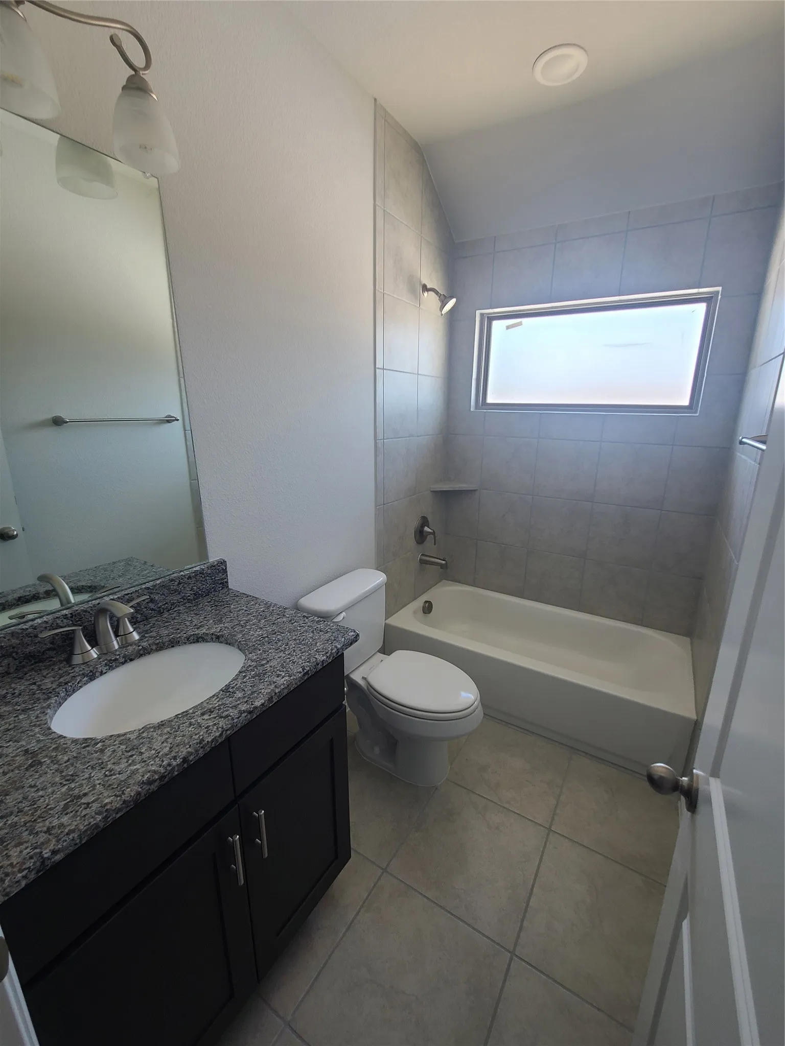 Single Family Residence For Rent in Denton County , 525 Hillcrest Circle, Justin, Texas 76247, 4 Bedroom, 3 Bathroom, 2 Garage spaces, 2,215 Sqft, built in 2022, mls#21404239, Real Estate Agent in Justin, Homes For Rent in Denton county, Homes For Rent in Justin, Realtor in Justin Texas, Real Estate Brokerage Independent Realty Texas, Luminita Cordes Realtor