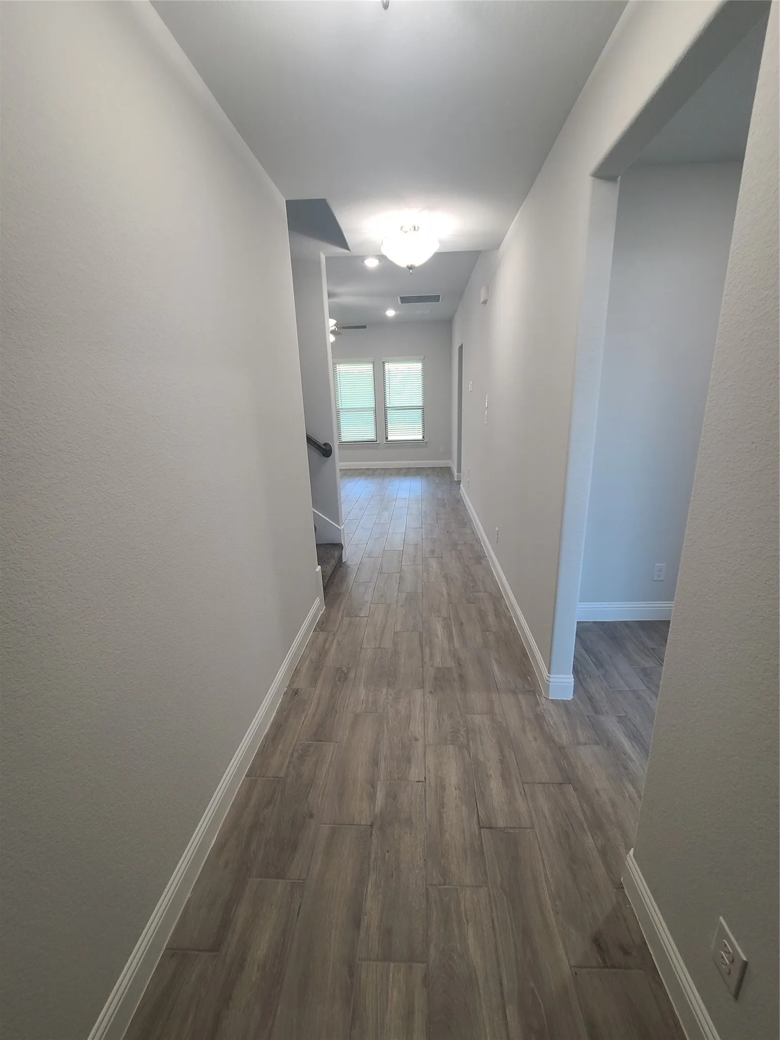 Single Family Residence For Rent in Denton County , 525 Hillcrest Circle, Justin, Texas 76247, 4 Bedroom, 3 Bathroom, 2 Garage spaces, 2,215 Sqft, built in 2022, mls#21404239, Real Estate Agent in Justin, Homes For Rent in Denton county, Homes For Rent in Justin, Realtor in Justin Texas, Real Estate Brokerage Independent Realty Texas, Luminita Cordes Realtor