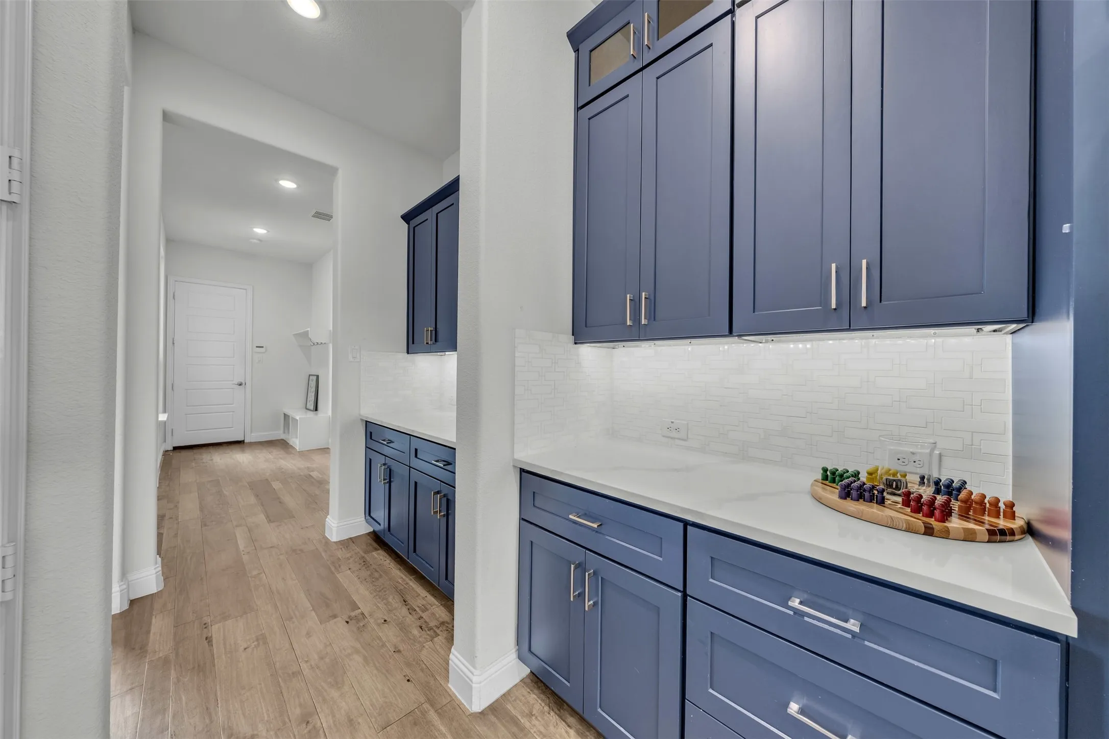 Single Family Residence For Sale in Johnson County , 1802 Southpointe Xing, Mansfield, Texas 76063, 5 Bedroom, 5 Bathroom, 3 Garage spaces, 3,746 Sqft, built in 2022, mls#21402815, Real Estate Agent in Mansfield, Homes For Sale in Johnson county, Homes For Sale in Mansfield, Realtor in Mansfield Texas, Real Estate Brokerage Independent Realty Texas, Luminita Cordes Realtor