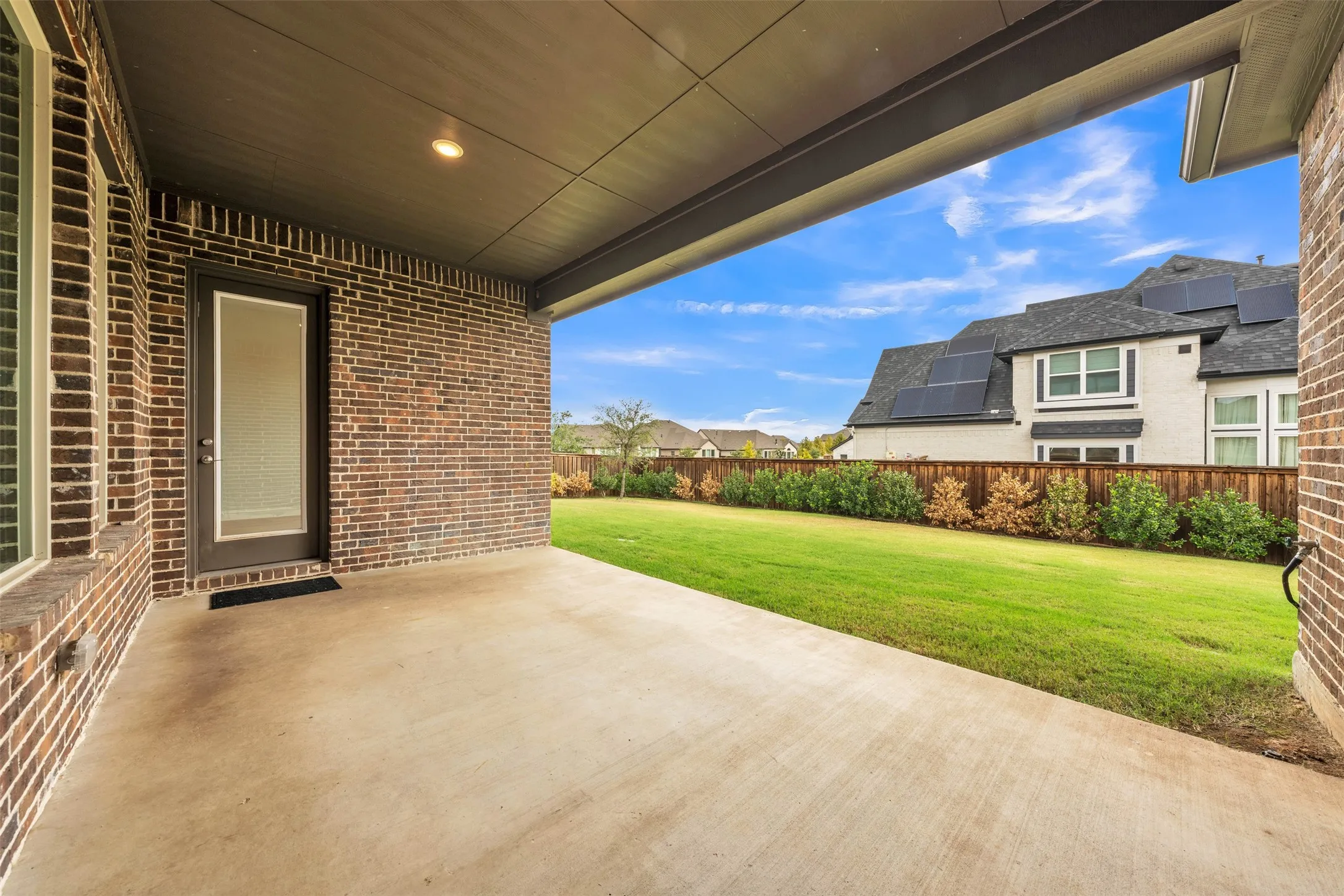 Single Family Residence For Sale in Johnson County , 1802 Southpointe Xing, Mansfield, Texas 76063, 5 Bedroom, 5 Bathroom, 3 Garage spaces, 3,746 Sqft, built in 2022, mls#21402815, Real Estate Agent in Mansfield, Homes For Sale in Johnson county, Homes For Sale in Mansfield, Realtor in Mansfield Texas, Real Estate Brokerage Independent Realty Texas, Luminita Cordes Realtor