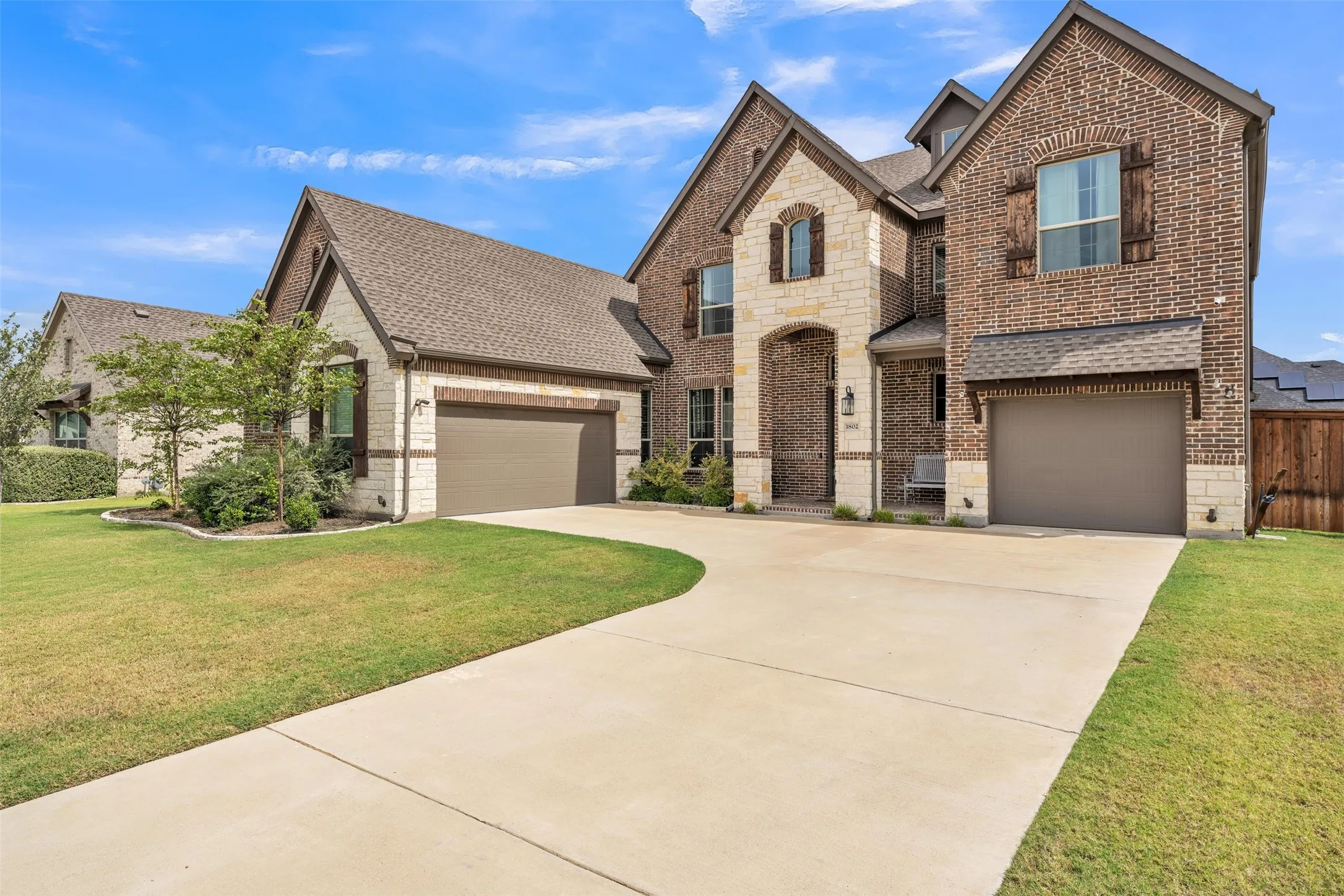 Single Family Residence For Sale in Johnson County , 1802 Southpointe Xing, Mansfield, Texas 76063, 5 Bedroom, 5 Bathroom, 3 Garage spaces, 3,746 Sqft, built in 2022, mls#21402815, Real Estate Agent in Mansfield, Homes For Sale in Johnson county, Homes For Sale in Mansfield, Realtor in Mansfield Texas, Real Estate Brokerage Independent Realty Texas, Luminita Cordes Realtor