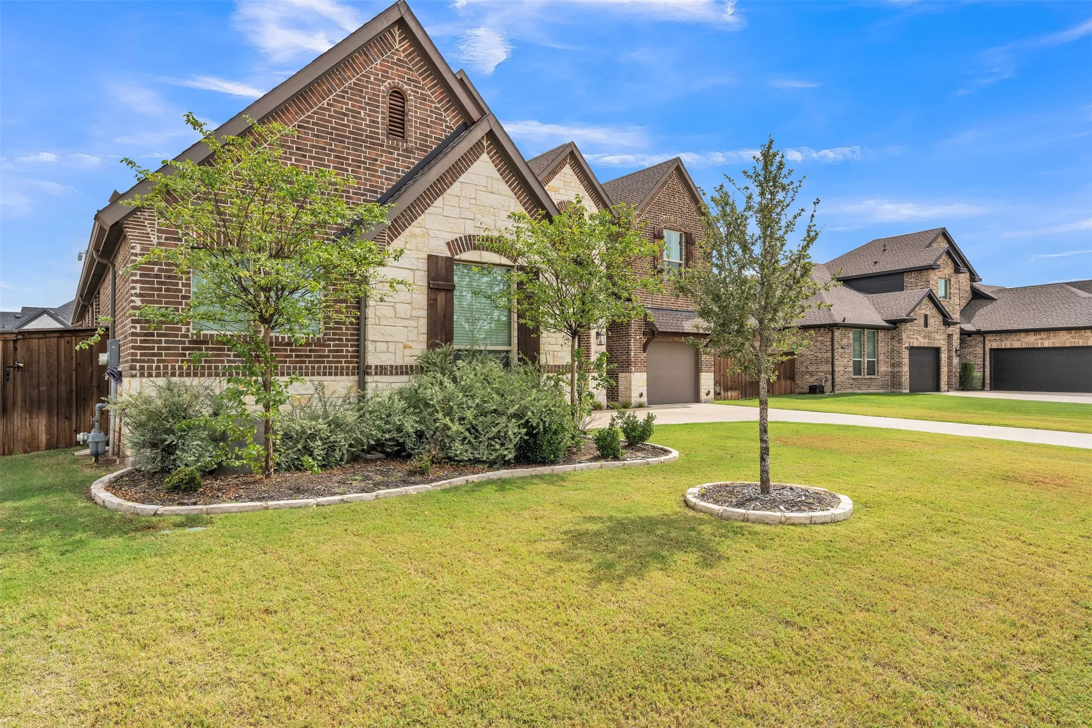Single Family Residence For Sale in Johnson County , 1802 Southpointe Xing, Mansfield, Texas 76063, 5 Bedroom, 5 Bathroom, 3 Garage spaces, 3,746 Sqft, built in 2022, mls#21402815, Real Estate Agent in Mansfield, Homes For Sale in Johnson county, Homes For Sale in Mansfield, Realtor in Mansfield Texas, Real Estate Brokerage Independent Realty Texas, Luminita Cordes Realtor