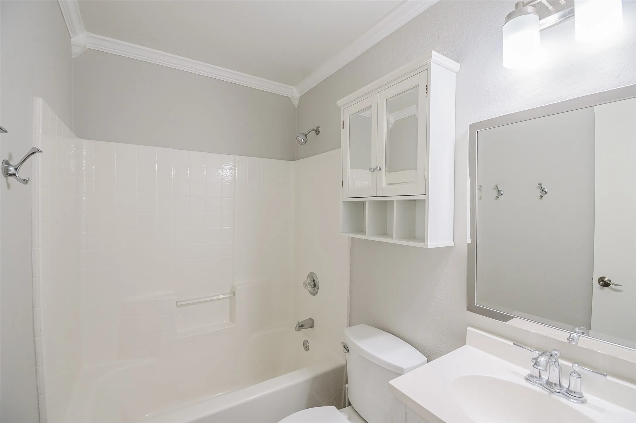 Single Family Residence For Rent in Tarrant County , 633 Dover Heights Trail, Mansfield, Texas 76063, 3 Bedroom, 2 Bathroom, 2 Garage spaces, 1,854 Sqft, built in 2002, mls#21404243, Real Estate Agent in Mansfield, Homes For Rent in Tarrant county, Homes For Rent in Mansfield, Realtor in Mansfield Texas, Real Estate Brokerage Independent Realty Texas, Luminita Cordes Realtor