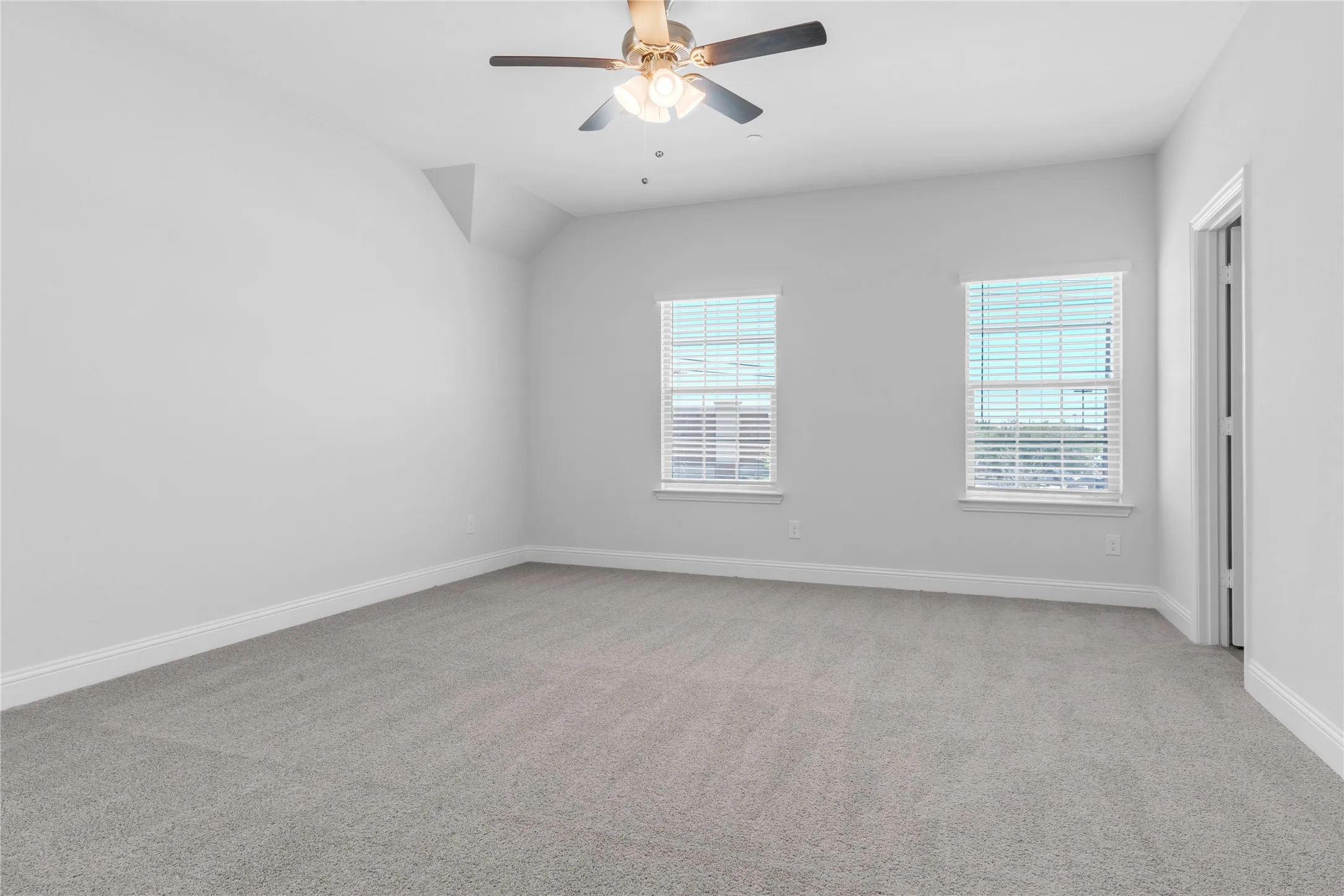Single Family Residence For Rent in Tarrant County , 6813 Andrew Drive, North Richland Hills, Texas 76180, 3 Bedroom, 3 Bathroom, 2 Garage spaces, 2,100 Sqft, built in 2022, mls#21404241, Real Estate Agent in North Richland Hills, Homes For Rent in Tarrant county, Homes For Rent in North Richland Hills, Realtor in North Richland Hills Texas, Real Estate Brokerage Independent Realty Texas, Luminita Cordes Realtor