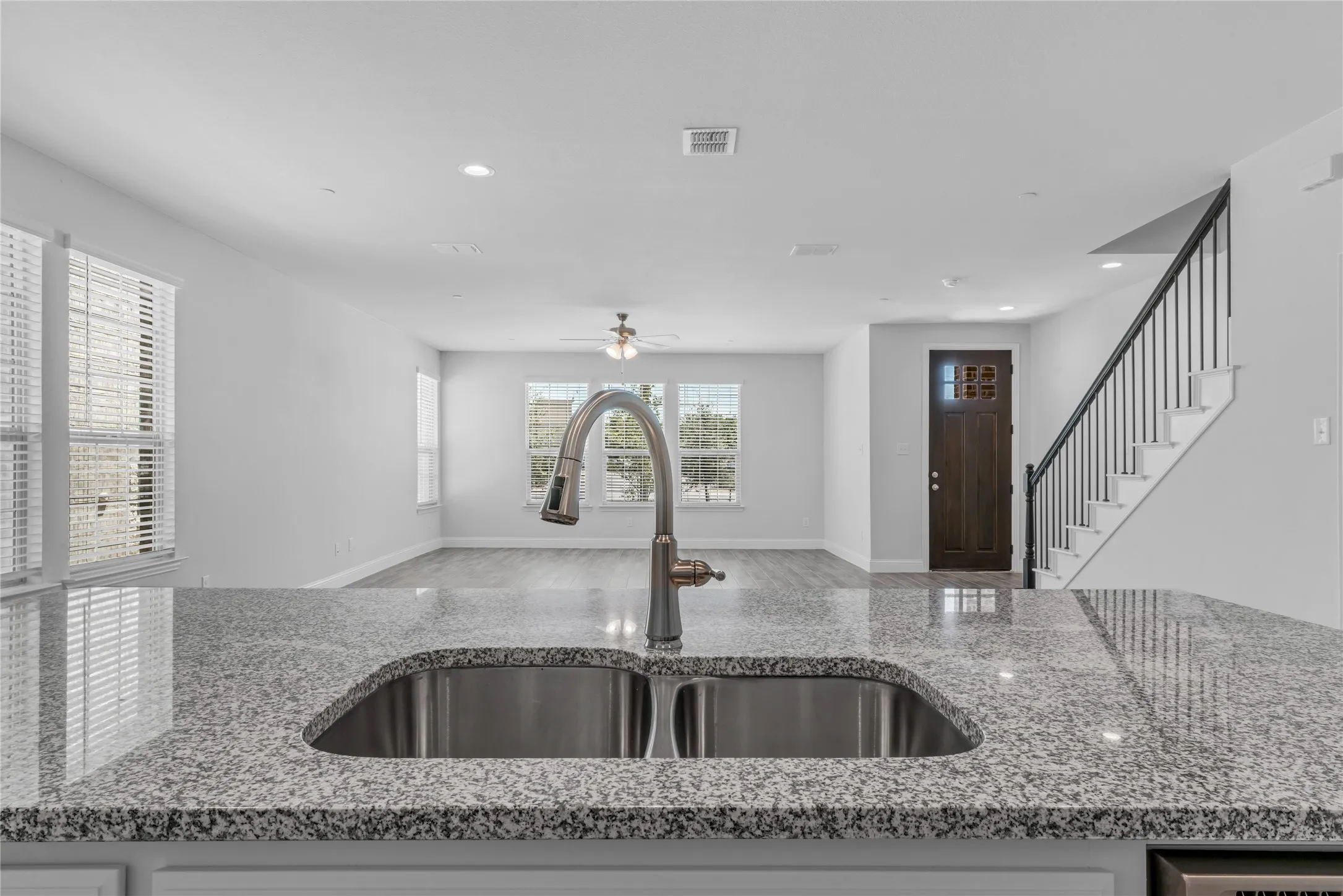 Single Family Residence For Rent in Tarrant County , 6813 Andrew Drive, North Richland Hills, Texas 76180, 3 Bedroom, 3 Bathroom, 2 Garage spaces, 2,100 Sqft, built in 2022, mls#21404241, Real Estate Agent in North Richland Hills, Homes For Rent in Tarrant county, Homes For Rent in North Richland Hills, Realtor in North Richland Hills Texas, Real Estate Brokerage Independent Realty Texas, Luminita Cordes Realtor