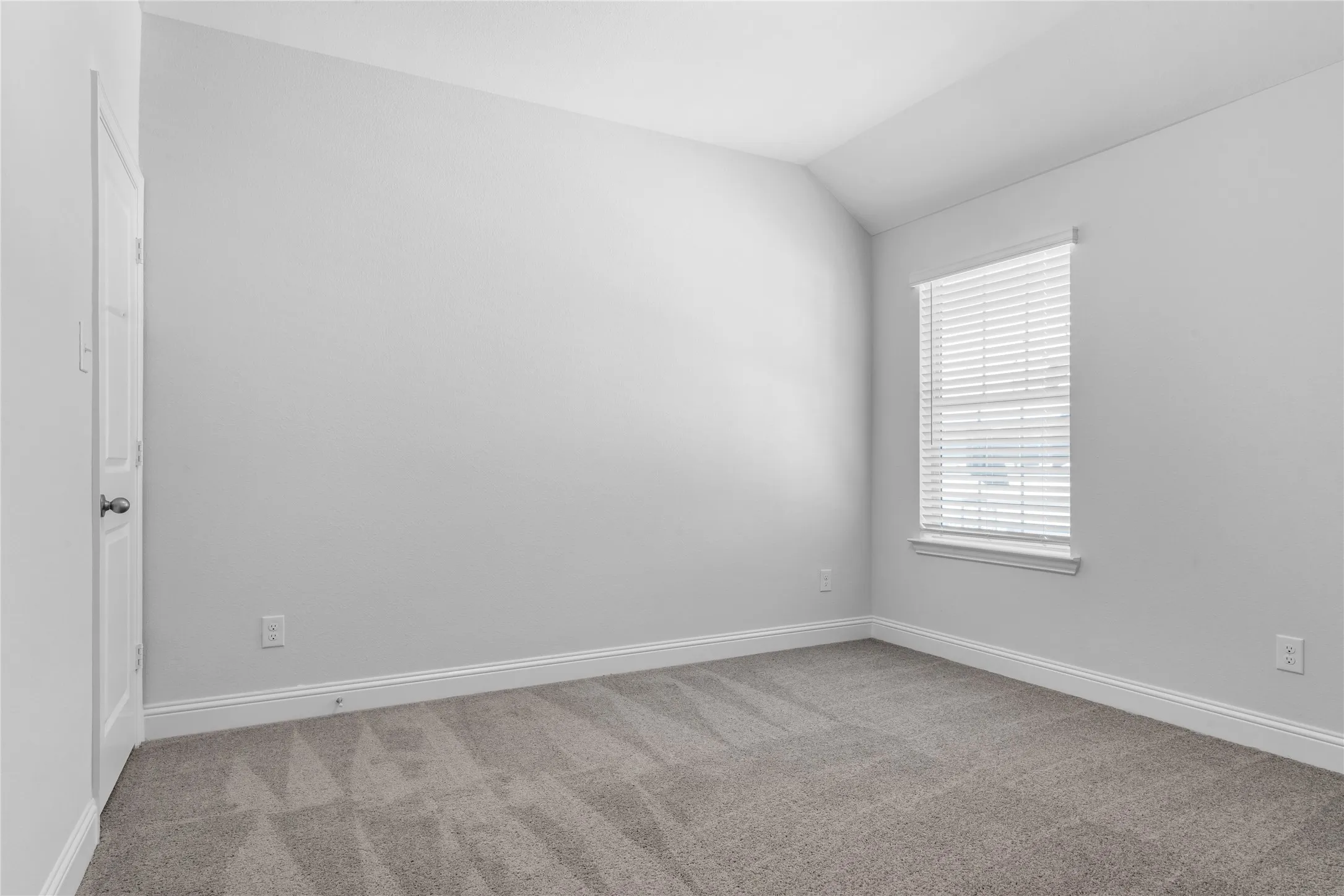 Single Family Residence For Rent in Tarrant County , 6813 Andrew Drive, North Richland Hills, Texas 76180, 3 Bedroom, 3 Bathroom, 2 Garage spaces, 2,100 Sqft, built in 2022, mls#21404241, Real Estate Agent in North Richland Hills, Homes For Rent in Tarrant county, Homes For Rent in North Richland Hills, Realtor in North Richland Hills Texas, Real Estate Brokerage Independent Realty Texas, Luminita Cordes Realtor