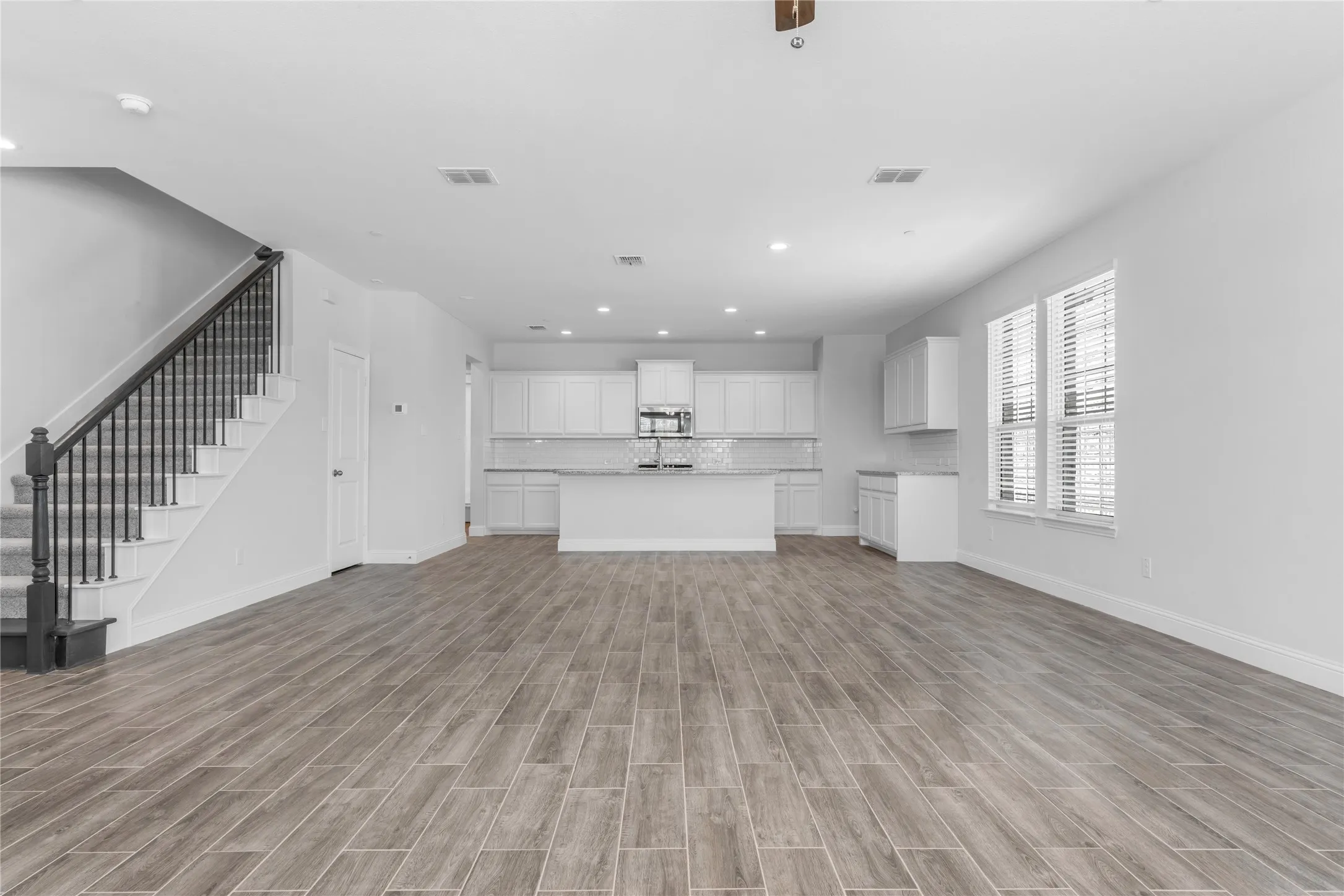 Single Family Residence For Rent in Tarrant County , 6813 Andrew Drive, North Richland Hills, Texas 76180, 3 Bedroom, 3 Bathroom, 2 Garage spaces, 2,100 Sqft, built in 2022, mls#21404241, Real Estate Agent in North Richland Hills, Homes For Rent in Tarrant county, Homes For Rent in North Richland Hills, Realtor in North Richland Hills Texas, Real Estate Brokerage Independent Realty Texas, Luminita Cordes Realtor