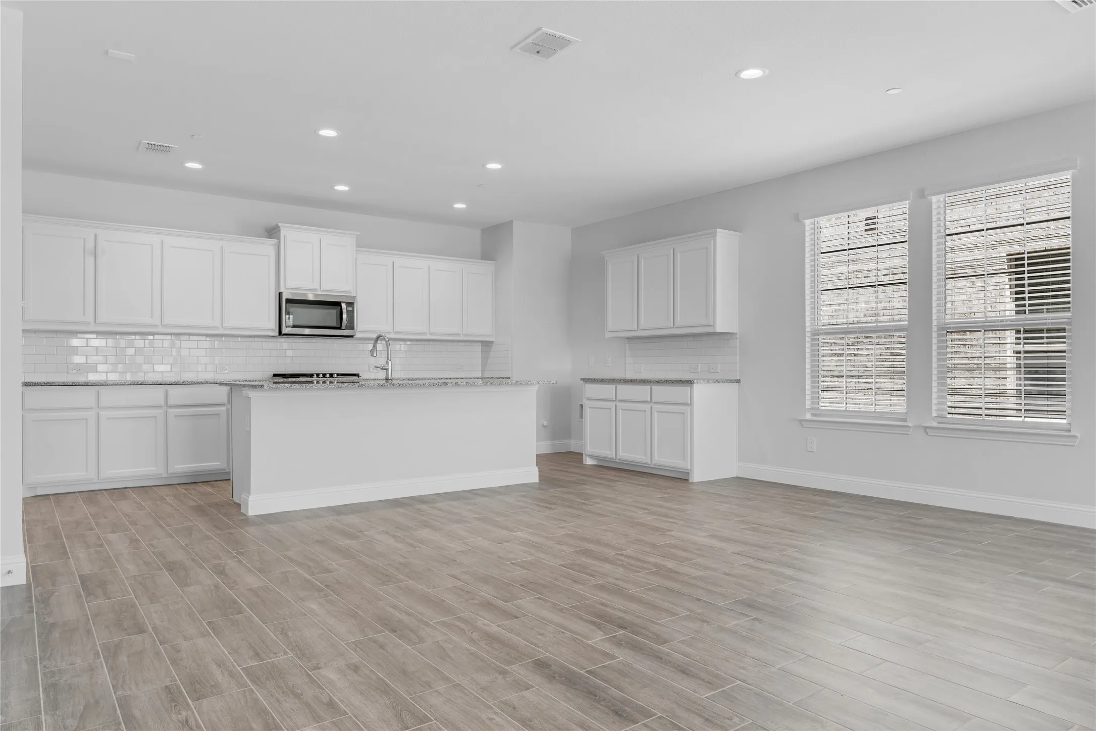 Single Family Residence For Rent in Tarrant County , 6813 Andrew Drive, North Richland Hills, Texas 76180, 3 Bedroom, 3 Bathroom, 2 Garage spaces, 2,100 Sqft, built in 2022, mls#21404241, Real Estate Agent in North Richland Hills, Homes For Rent in Tarrant county, Homes For Rent in North Richland Hills, Realtor in North Richland Hills Texas, Real Estate Brokerage Independent Realty Texas, Luminita Cordes Realtor