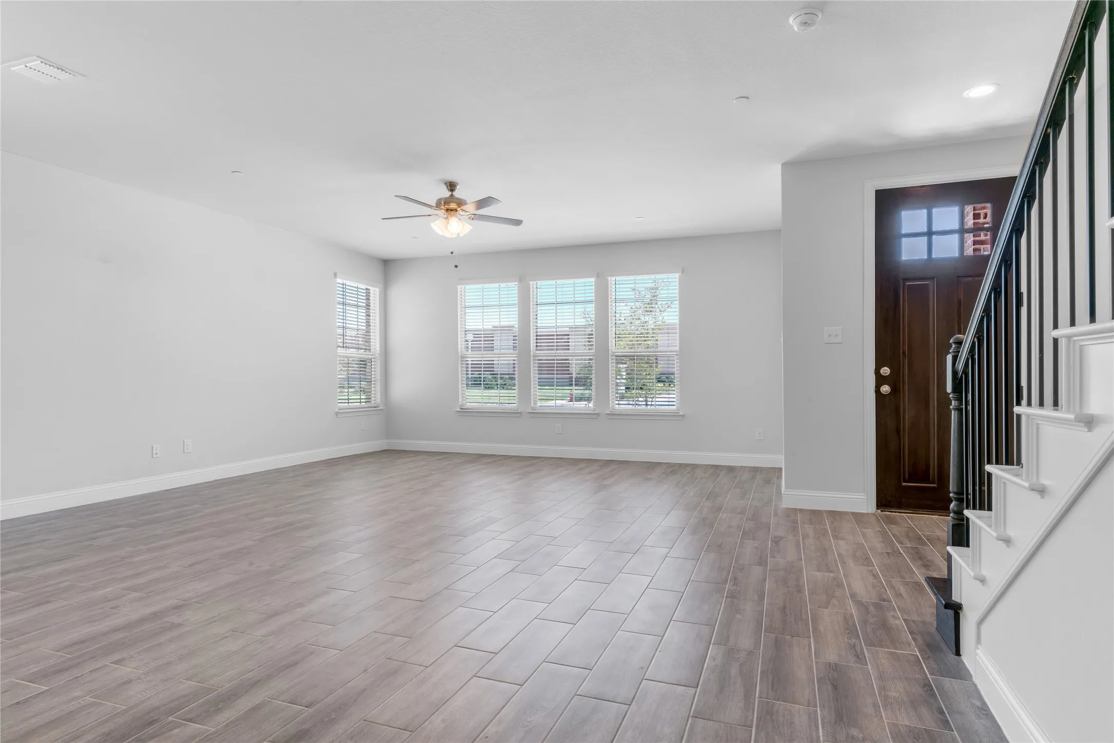 Single Family Residence For Rent in Tarrant County , 6813 Andrew Drive, North Richland Hills, Texas 76180, 3 Bedroom, 3 Bathroom, 2 Garage spaces, 2,100 Sqft, built in 2022, mls#21404241, Real Estate Agent in North Richland Hills, Homes For Rent in Tarrant county, Homes For Rent in North Richland Hills, Realtor in North Richland Hills Texas, Real Estate Brokerage Independent Realty Texas, Luminita Cordes Realtor