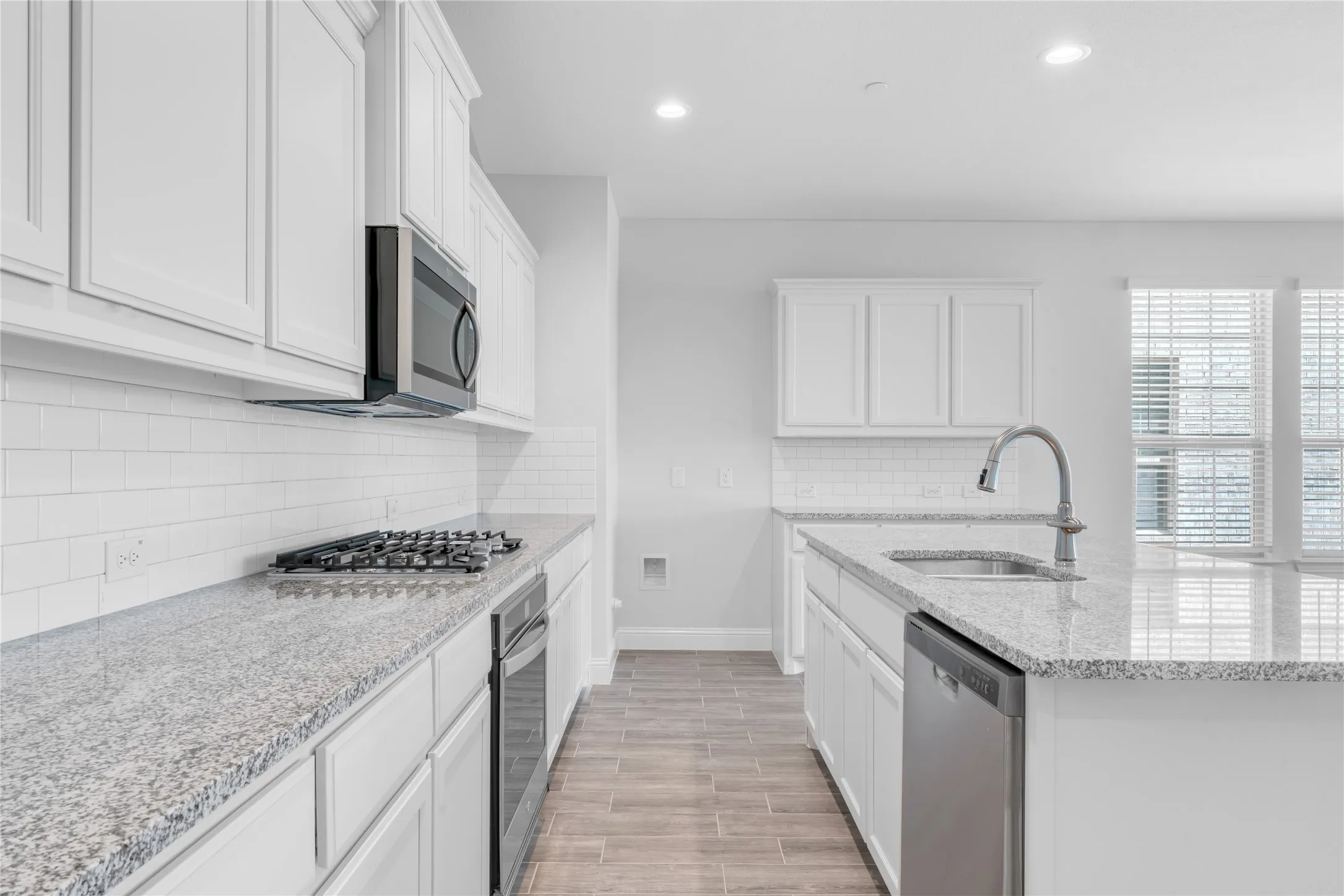 Single Family Residence For Rent in Tarrant County , 6813 Andrew Drive, North Richland Hills, Texas 76180, 3 Bedroom, 3 Bathroom, 2 Garage spaces, 2,100 Sqft, built in 2022, mls#21404241, Real Estate Agent in North Richland Hills, Homes For Rent in Tarrant county, Homes For Rent in North Richland Hills, Realtor in North Richland Hills Texas, Real Estate Brokerage Independent Realty Texas, Luminita Cordes Realtor
