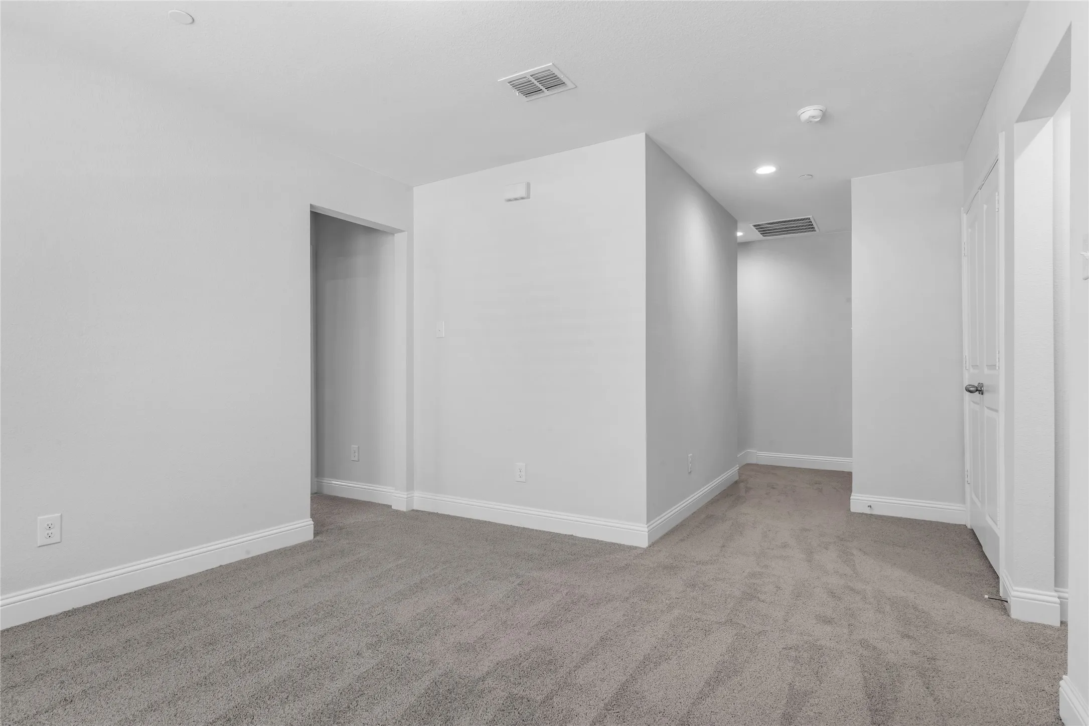 Single Family Residence For Rent in Tarrant County , 6813 Andrew Drive, North Richland Hills, Texas 76180, 3 Bedroom, 3 Bathroom, 2 Garage spaces, 2,100 Sqft, built in 2022, mls#21404241, Real Estate Agent in North Richland Hills, Homes For Rent in Tarrant county, Homes For Rent in North Richland Hills, Realtor in North Richland Hills Texas, Real Estate Brokerage Independent Realty Texas, Luminita Cordes Realtor