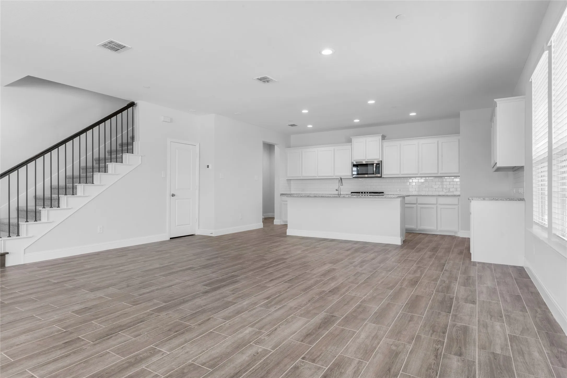 Single Family Residence For Rent in Tarrant County , 6813 Andrew Drive, North Richland Hills, Texas 76180, 3 Bedroom, 3 Bathroom, 2 Garage spaces, 2,100 Sqft, built in 2022, mls#21404241, Real Estate Agent in North Richland Hills, Homes For Rent in Tarrant county, Homes For Rent in North Richland Hills, Realtor in North Richland Hills Texas, Real Estate Brokerage Independent Realty Texas, Luminita Cordes Realtor