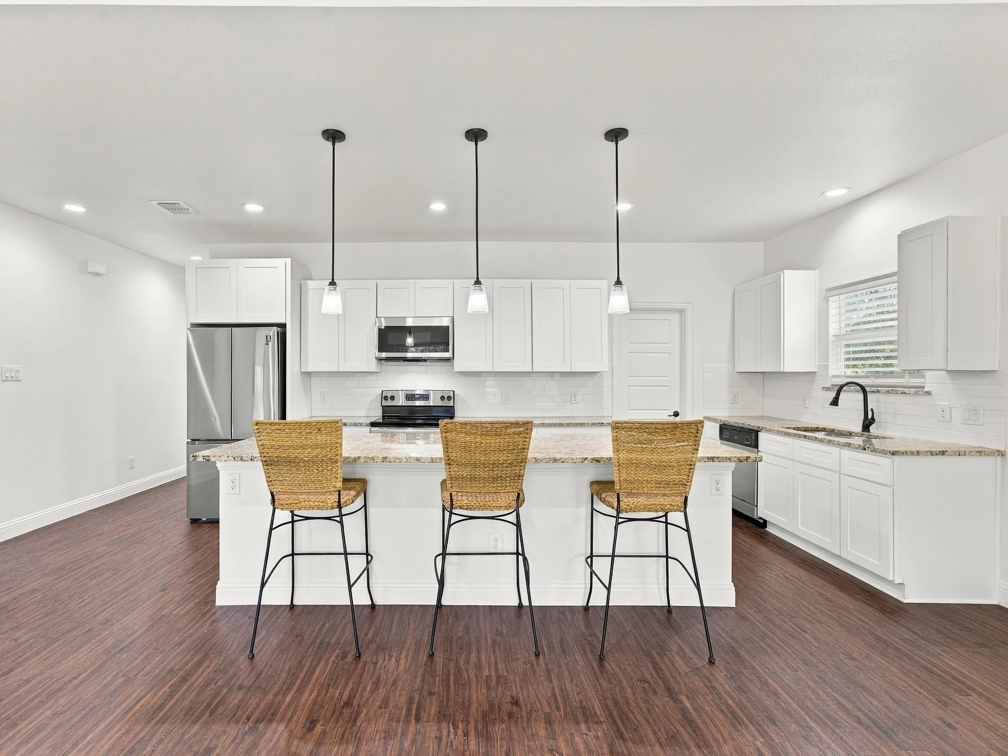 Single Family Residence For Sale in Wise County , 706 Port O Call Drive, Runaway Bay, Texas 76426, 3 Bedroom, 2 Bathroom, 2 Garage spaces, 1,596 Sqft, built in 2020, mls#21404187, Real Estate Agent in Runaway Bay, Homes For Sale in Wise county, Homes For Sale in Runaway Bay, Realtor in Runaway Bay Texas, Real Estate Brokerage Independent Realty Texas, Luminita Cordes Realtor