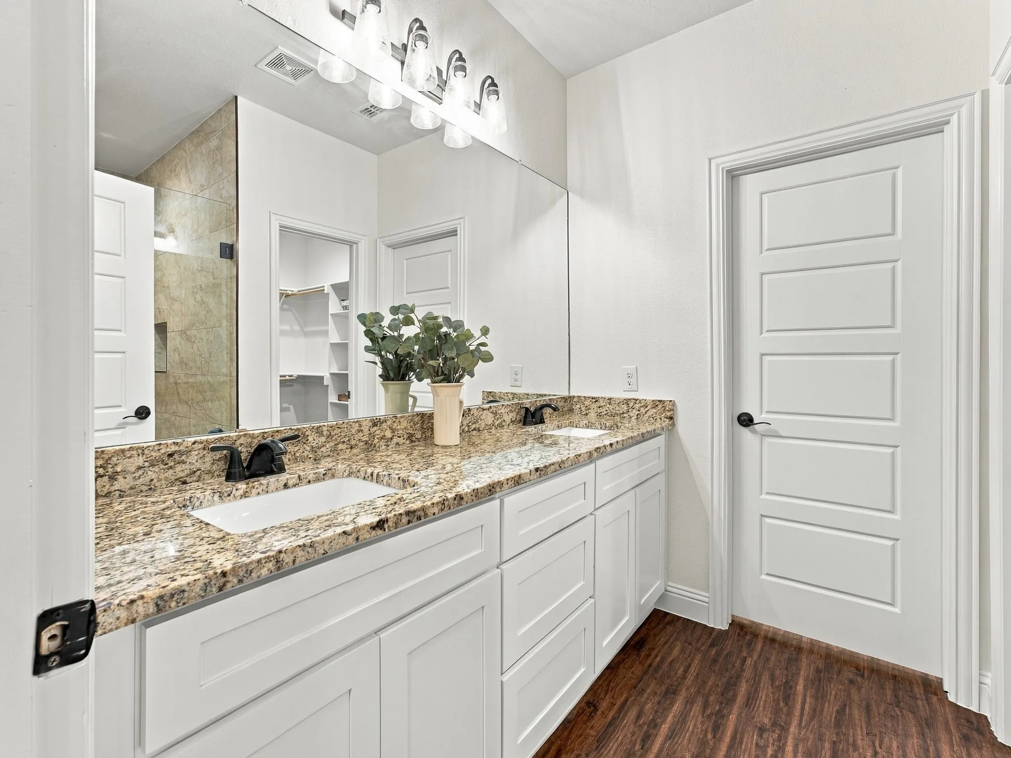 Single Family Residence For Sale in Wise County , 706 Port O Call Drive, Runaway Bay, Texas 76426, 3 Bedroom, 2 Bathroom, 2 Garage spaces, 1,596 Sqft, built in 2020, mls#21404187, Real Estate Agent in Runaway Bay, Homes For Sale in Wise county, Homes For Sale in Runaway Bay, Realtor in Runaway Bay Texas, Real Estate Brokerage Independent Realty Texas, Luminita Cordes Realtor