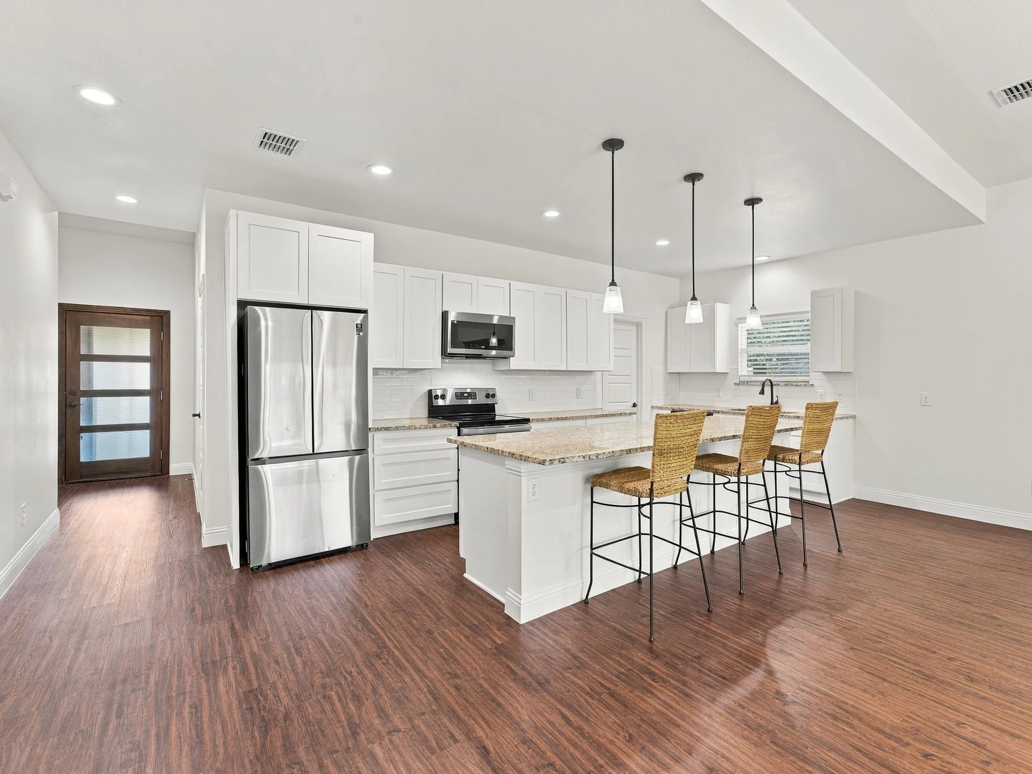 Single Family Residence For Sale in Wise County , 706 Port O Call Drive, Runaway Bay, Texas 76426, 3 Bedroom, 2 Bathroom, 2 Garage spaces, 1,596 Sqft, built in 2020, mls#21404187, Real Estate Agent in Runaway Bay, Homes For Sale in Wise county, Homes For Sale in Runaway Bay, Realtor in Runaway Bay Texas, Real Estate Brokerage Independent Realty Texas, Luminita Cordes Realtor