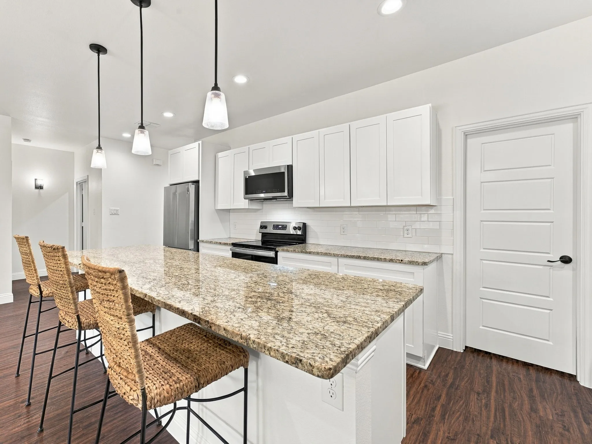 Single Family Residence For Sale in Wise County , 706 Port O Call Drive, Runaway Bay, Texas 76426, 3 Bedroom, 2 Bathroom, 2 Garage spaces, 1,596 Sqft, built in 2020, mls#21404187, Real Estate Agent in Runaway Bay, Homes For Sale in Wise county, Homes For Sale in Runaway Bay, Realtor in Runaway Bay Texas, Real Estate Brokerage Independent Realty Texas, Luminita Cordes Realtor