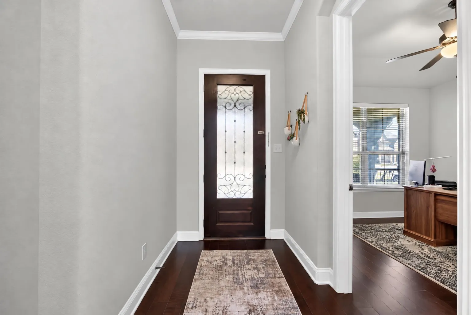 Single Family Residence For Sale in Ellis County , 108 Crystal Creek Drive, Red Oak, Texas 75154, 4 Bedroom, 3 Bathroom, 2 Garage spaces, 2,428 Sqft, built in 2015, mls#21403403, Real Estate Agent in Red Oak, Homes For Sale in Ellis county, Homes For Sale in Red Oak, Realtor in Red Oak Texas, Real Estate Brokerage Independent Realty Texas, Luminita Cordes Realtor