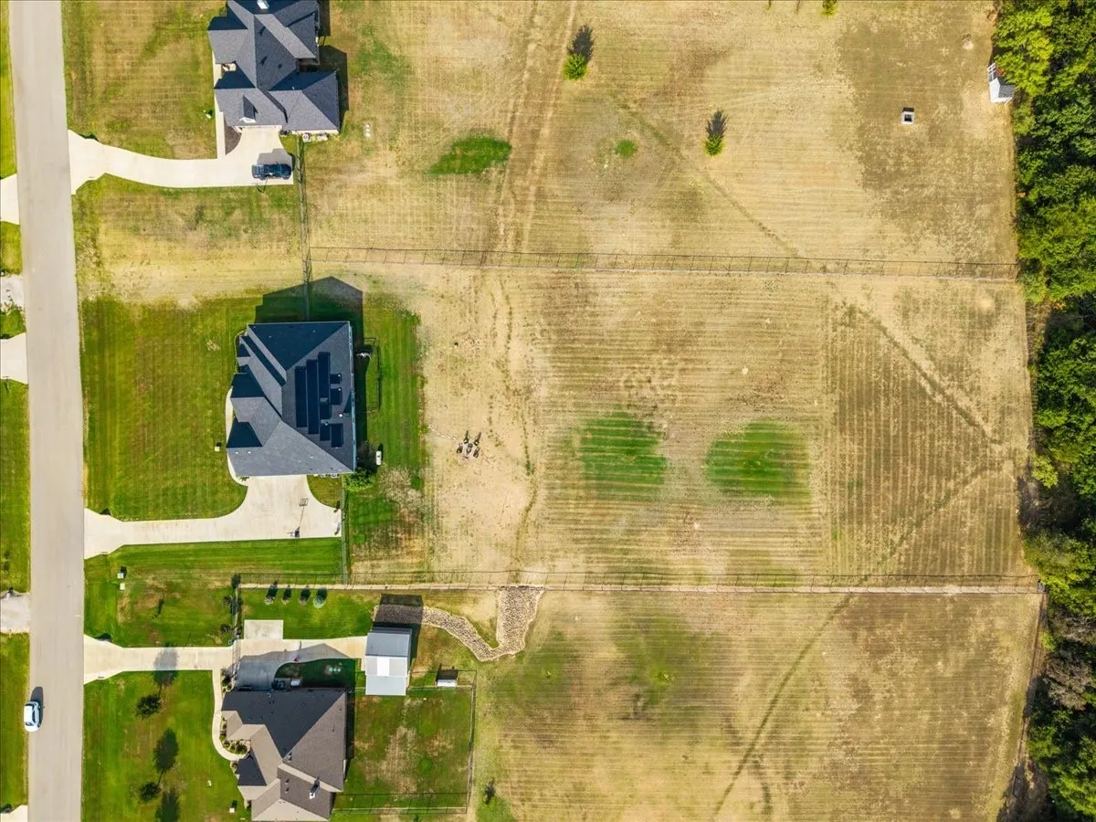 Single Family Residence For Sale in Parker County , 1017 Moriah Road, Weatherford, Texas 76087, 4 Bedroom, 3 Bathroom, 3 Garage spaces, 2,587 Sqft, built in 2020, mls#21402120, Real Estate Agent in Weatherford, Homes For Sale in Parker county, Homes For Sale in Weatherford, Realtor in Weatherford Texas, Real Estate Brokerage Independent Realty Texas, Luminita Cordes Realtor