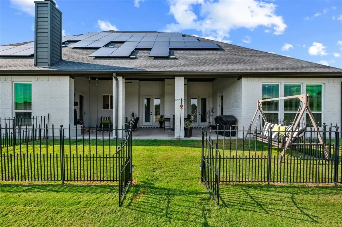 Single Family Residence For Sale in Parker County , 1017 Moriah Road, Weatherford, Texas 76087, 4 Bedroom, 3 Bathroom, 3 Garage spaces, 2,587 Sqft, built in 2020, mls#21402120, Real Estate Agent in Weatherford, Homes For Sale in Parker county, Homes For Sale in Weatherford, Realtor in Weatherford Texas, Real Estate Brokerage Independent Realty Texas, Luminita Cordes Realtor